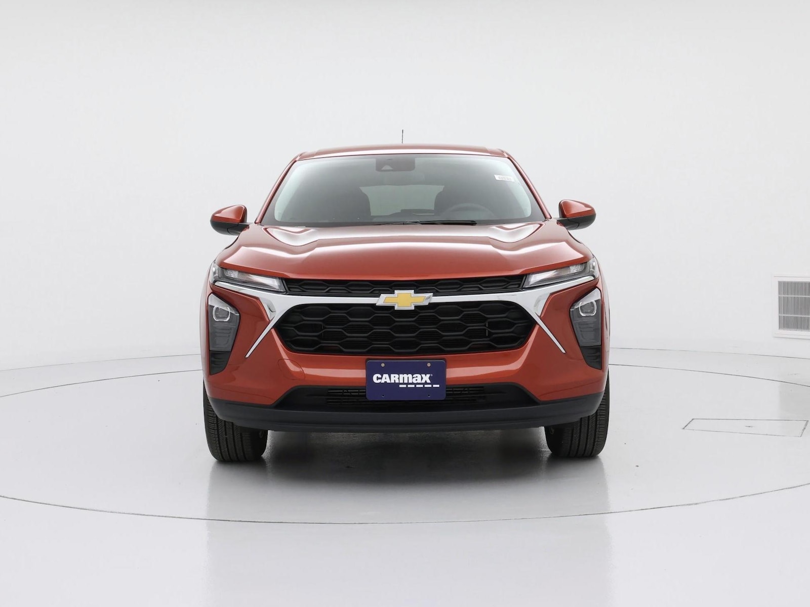 2024 Chevrolet Trax LS - Photo 6