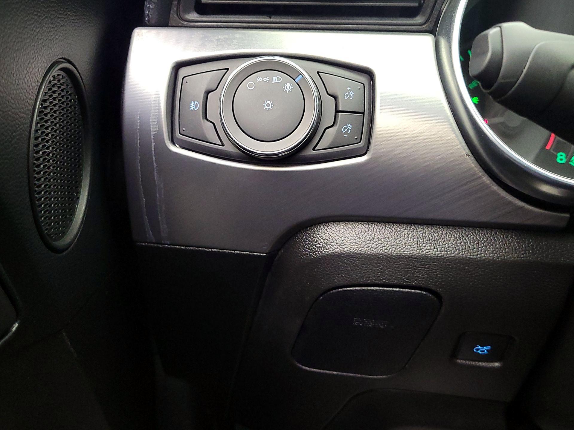 Thumbnail: 2022 Ford Mustang - 11