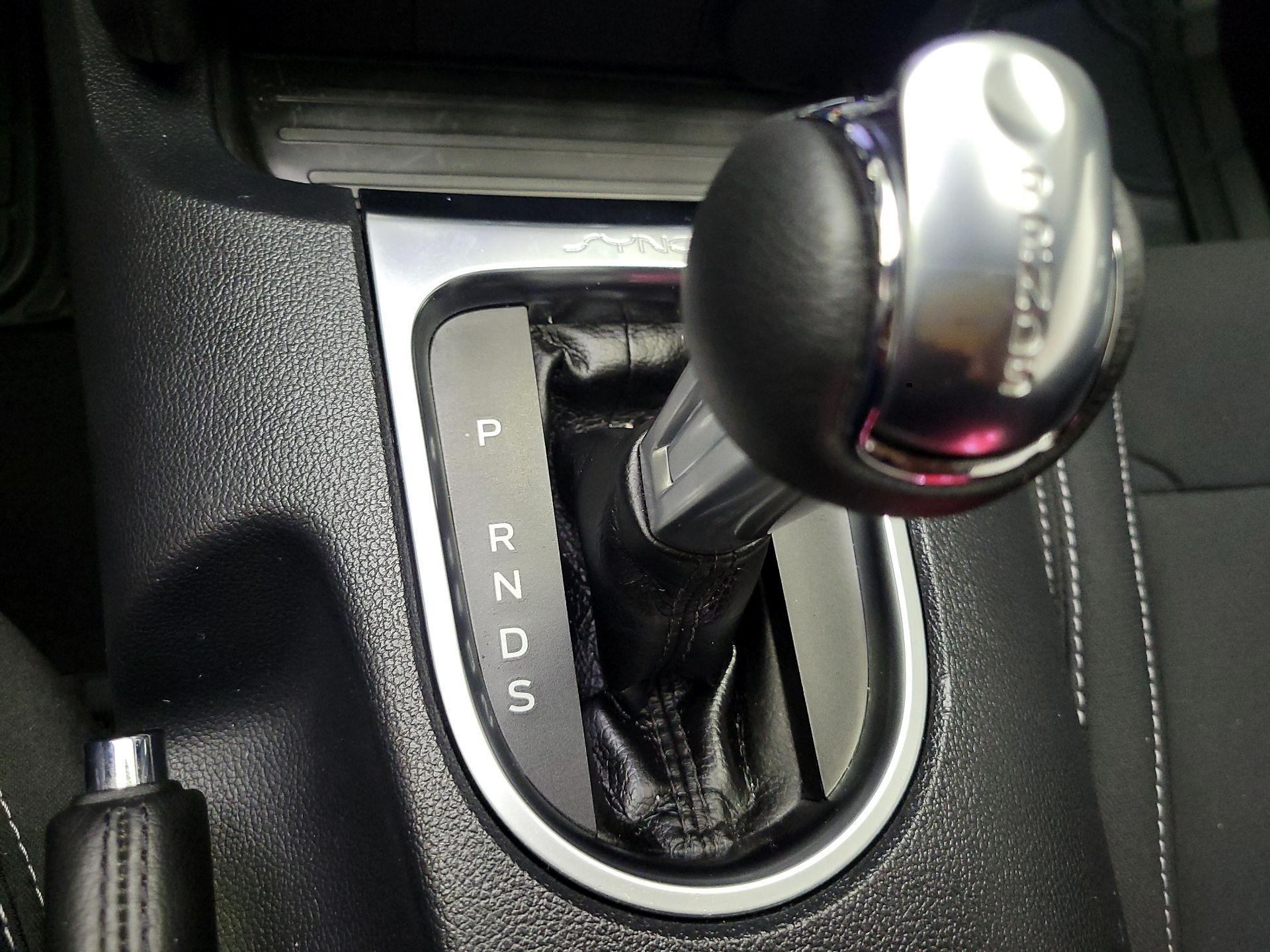 Thumbnail: 2022 Ford Mustang - 15