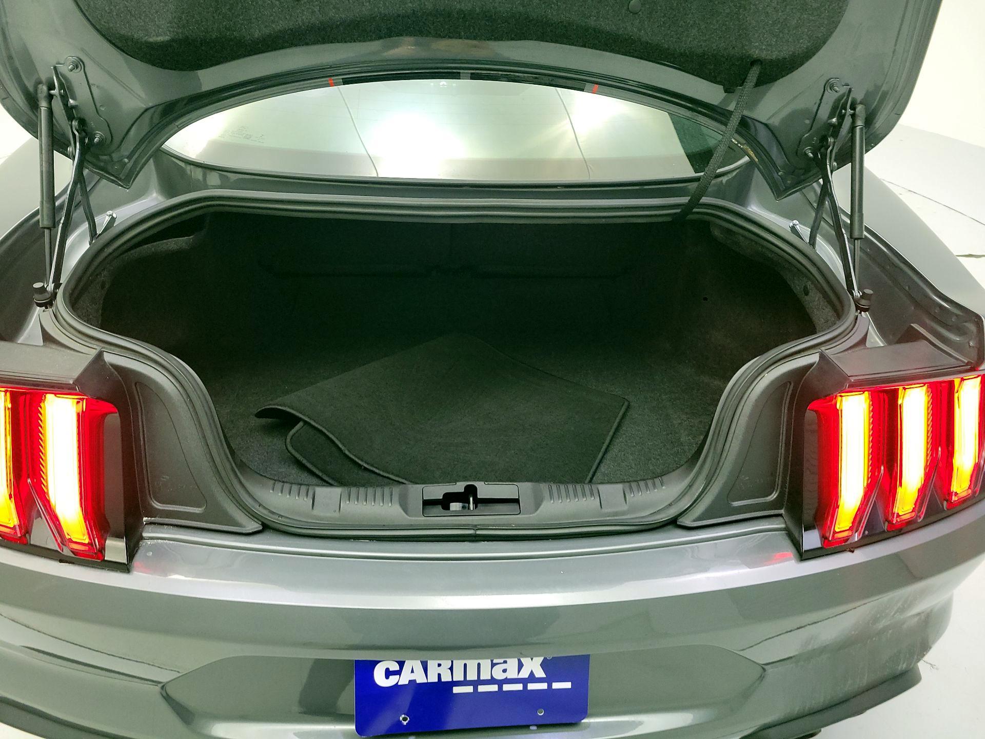 Thumbnail: 2022 Ford Mustang - 17