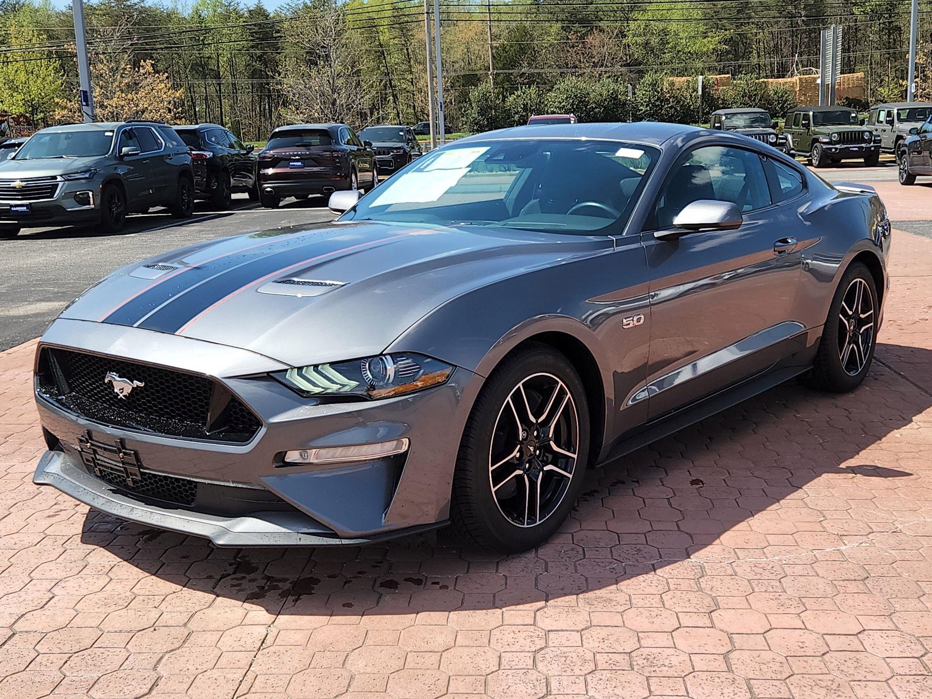 Thumbnail: 2022 Ford Mustang - 3