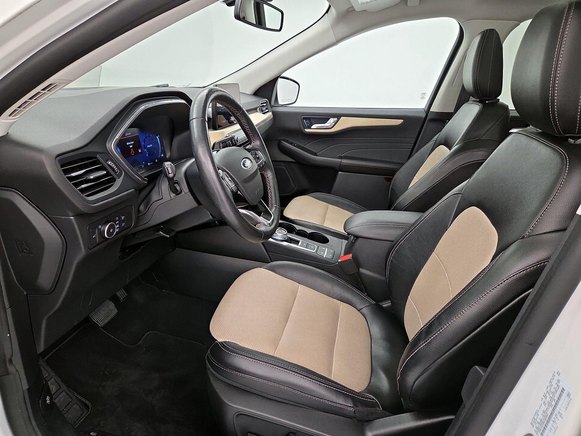 Thumbnail: 2022 Ford Escape - 11