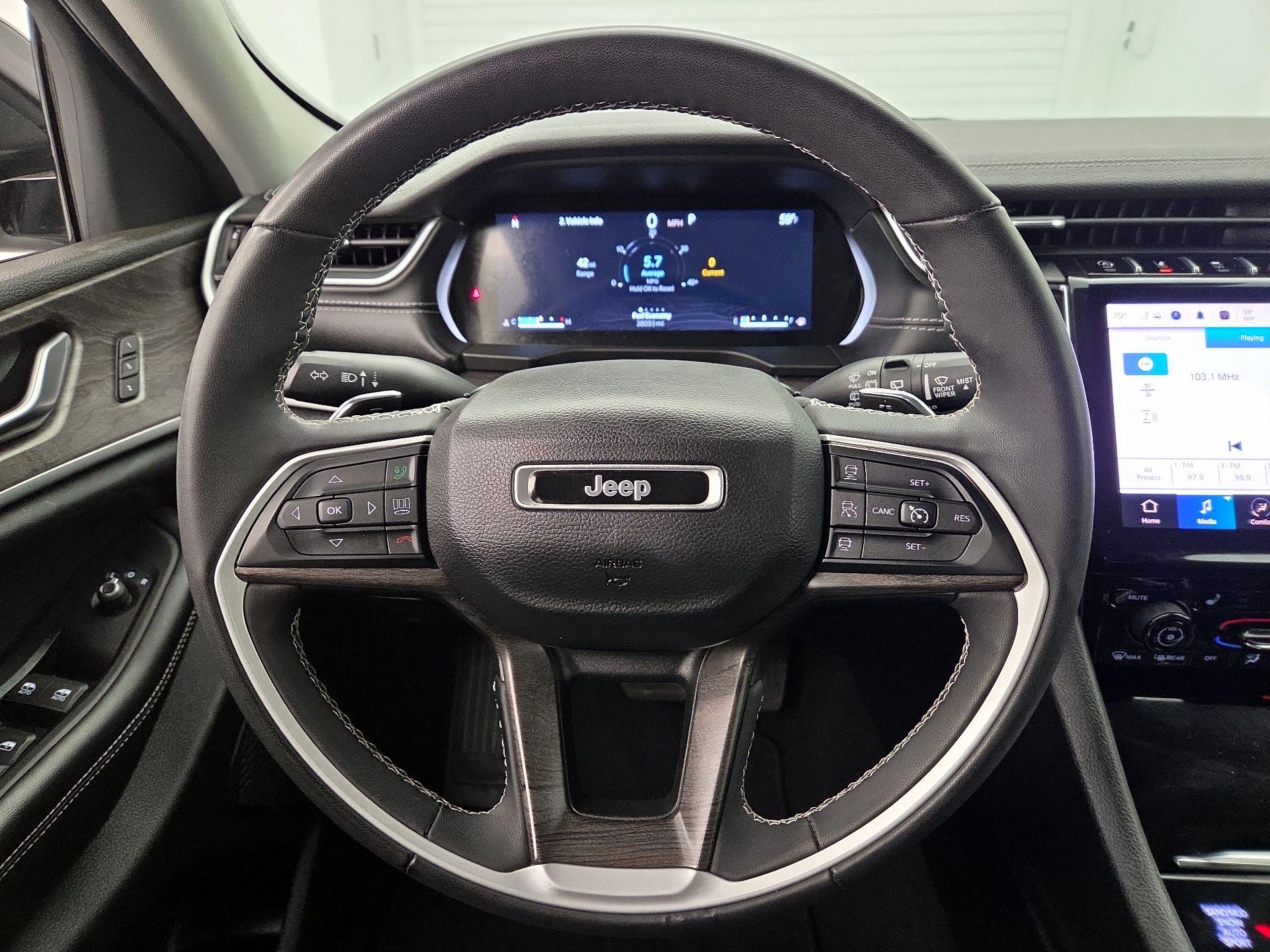 Thumbnail: 2023 Jeep Grand Cherokee - 10