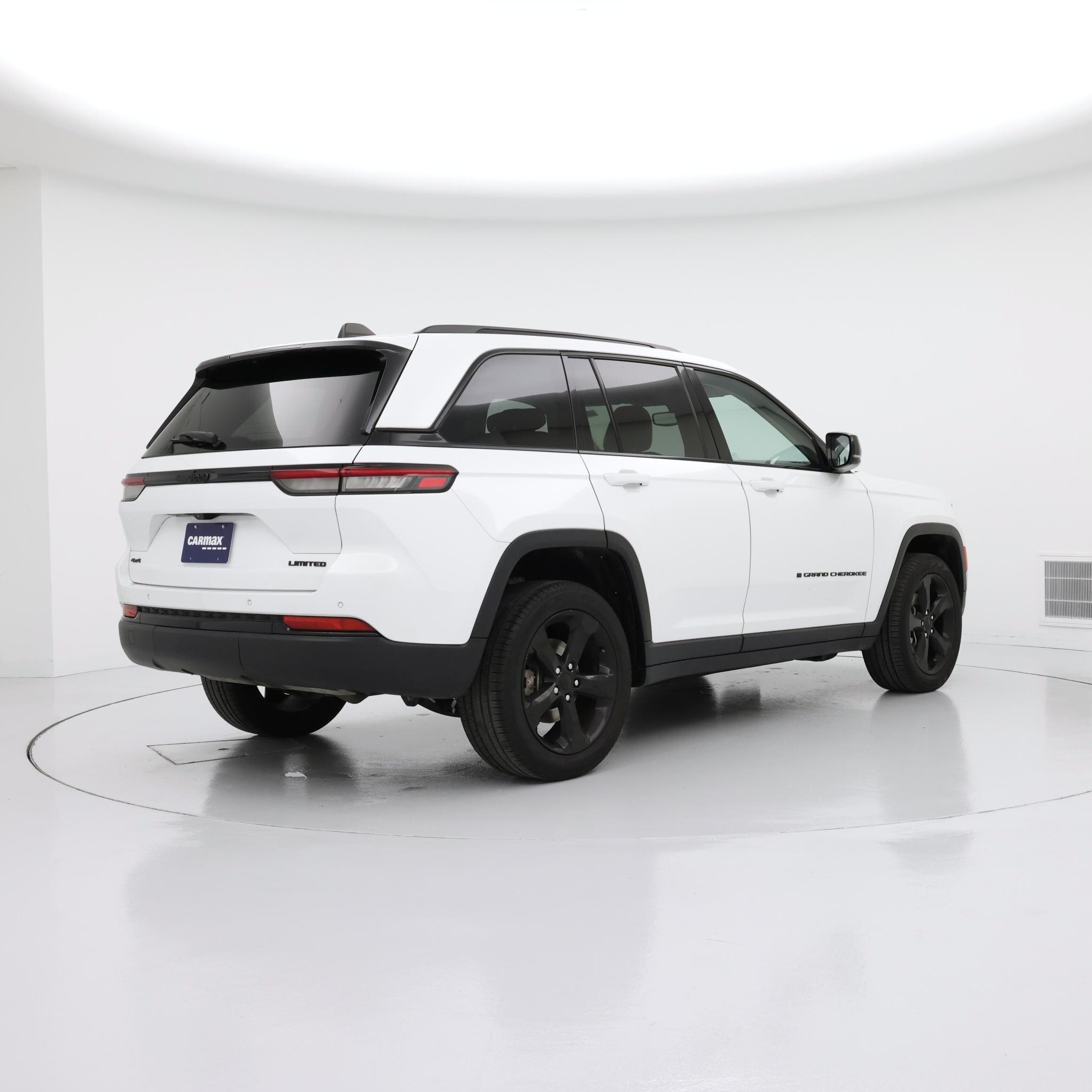 Thumbnail: 2023 Jeep Grand Cherokee - 8