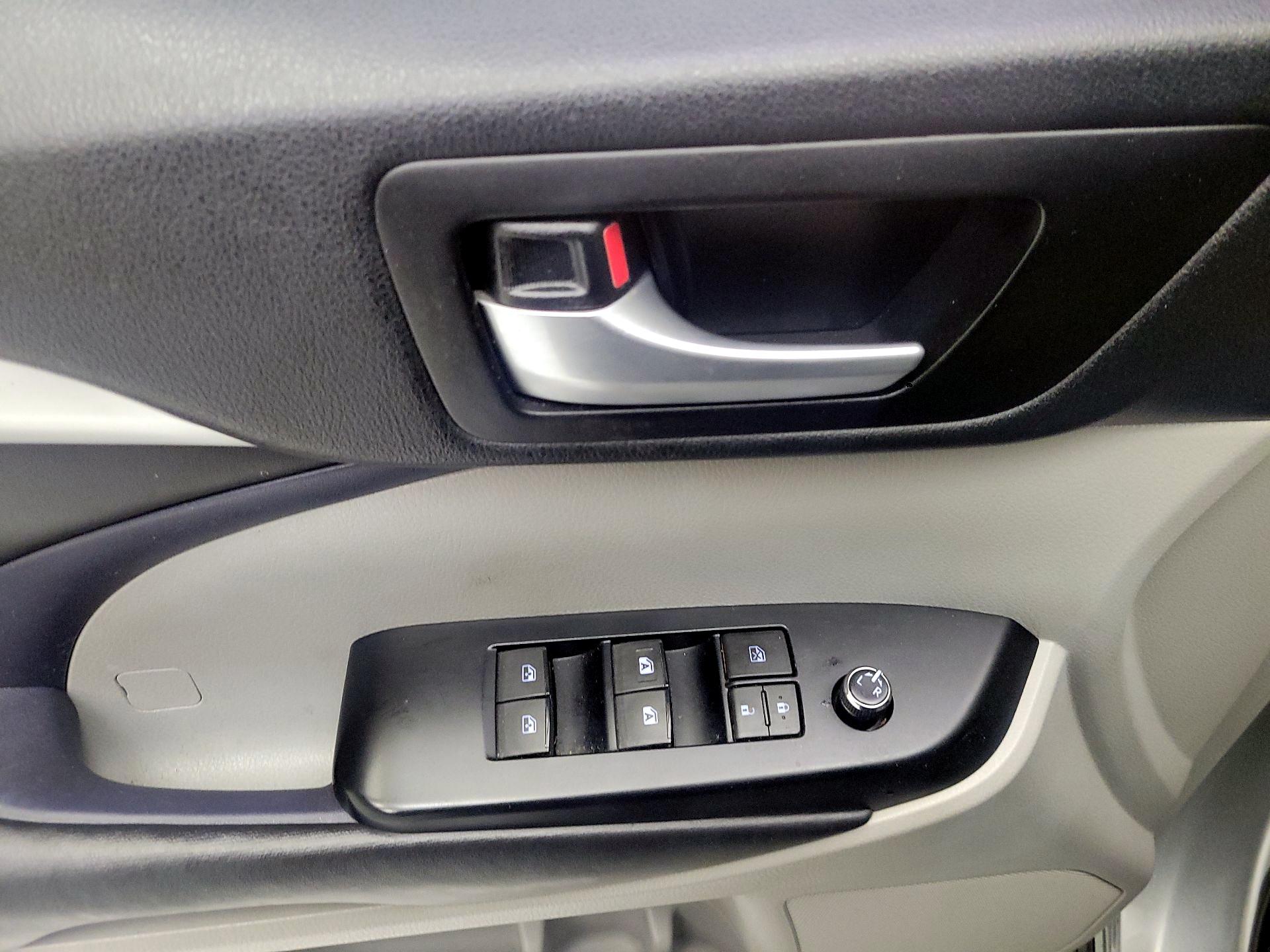 Thumbnail: 2018 Toyota Highlander - 10