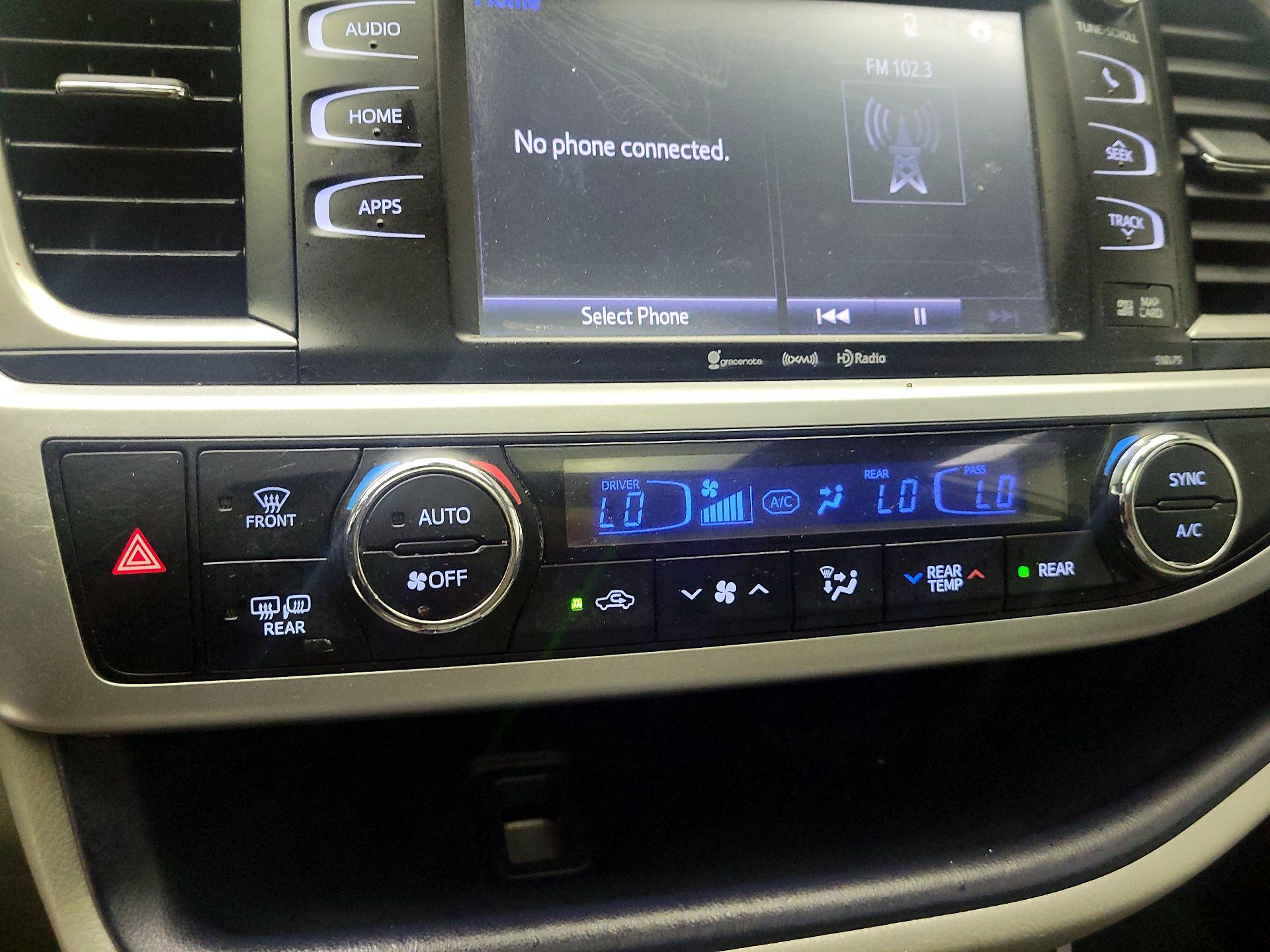 Thumbnail: 2018 Toyota Highlander - 15