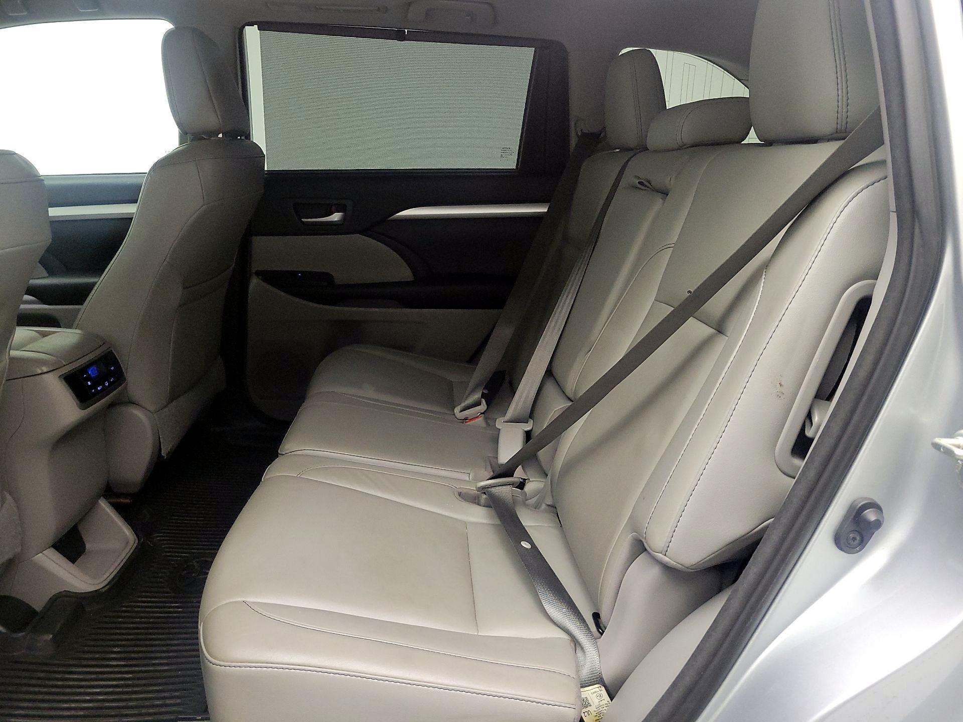 Thumbnail: 2018 Toyota Highlander - 19