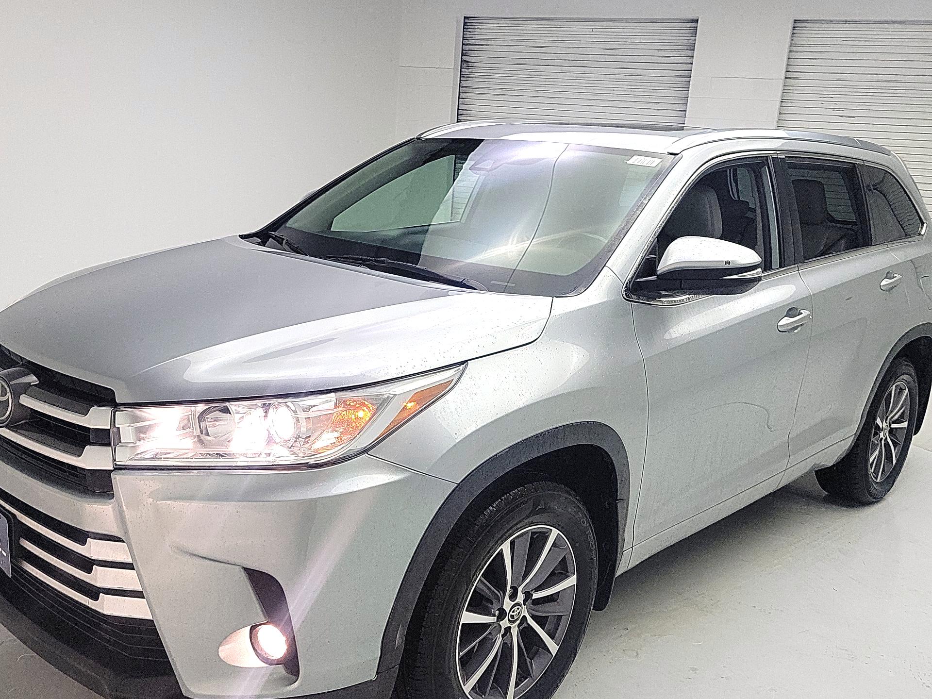 Thumbnail: 2018 Toyota Highlander - 3