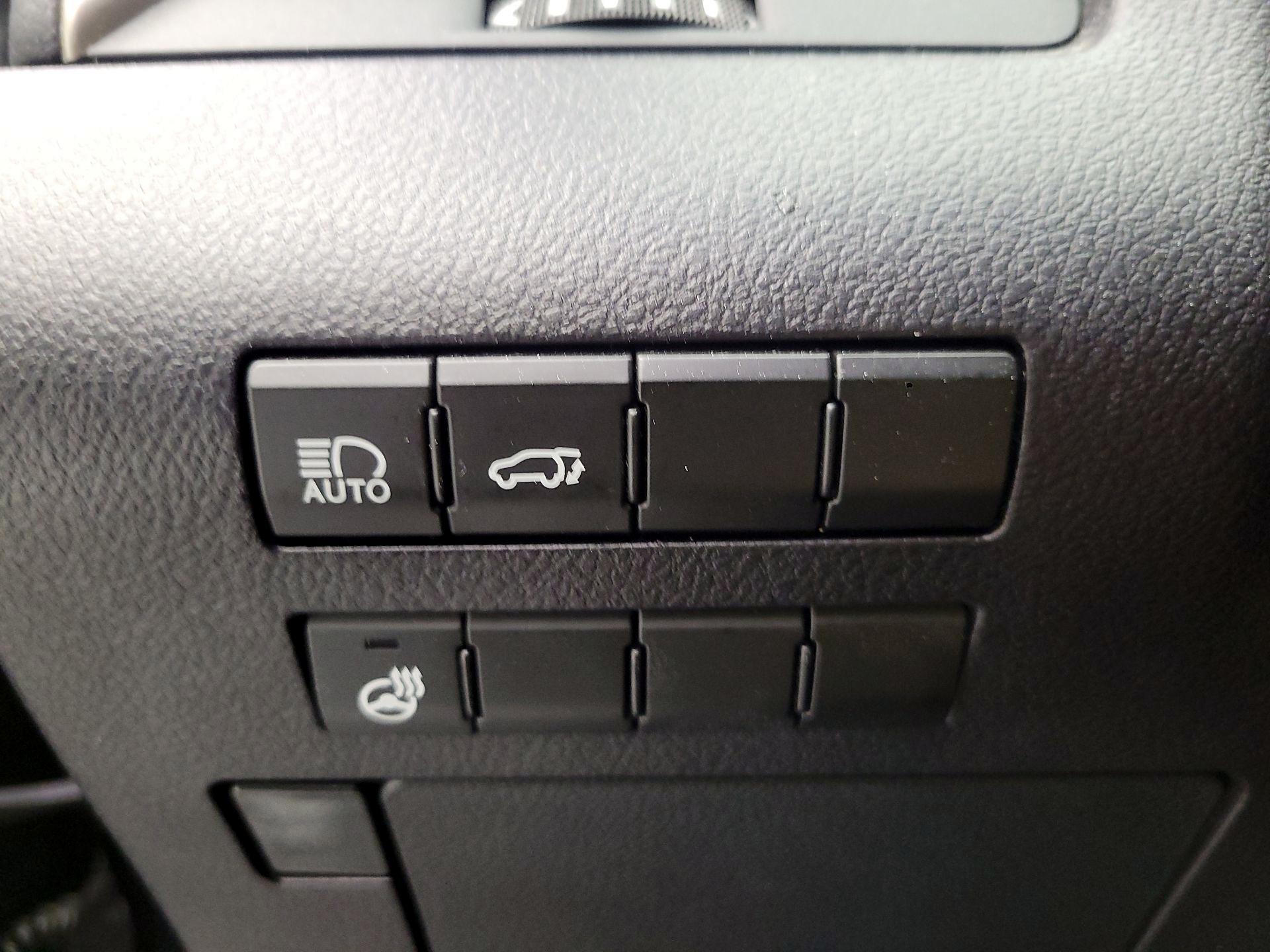 Thumbnail: 2021 Lexus RX - 11