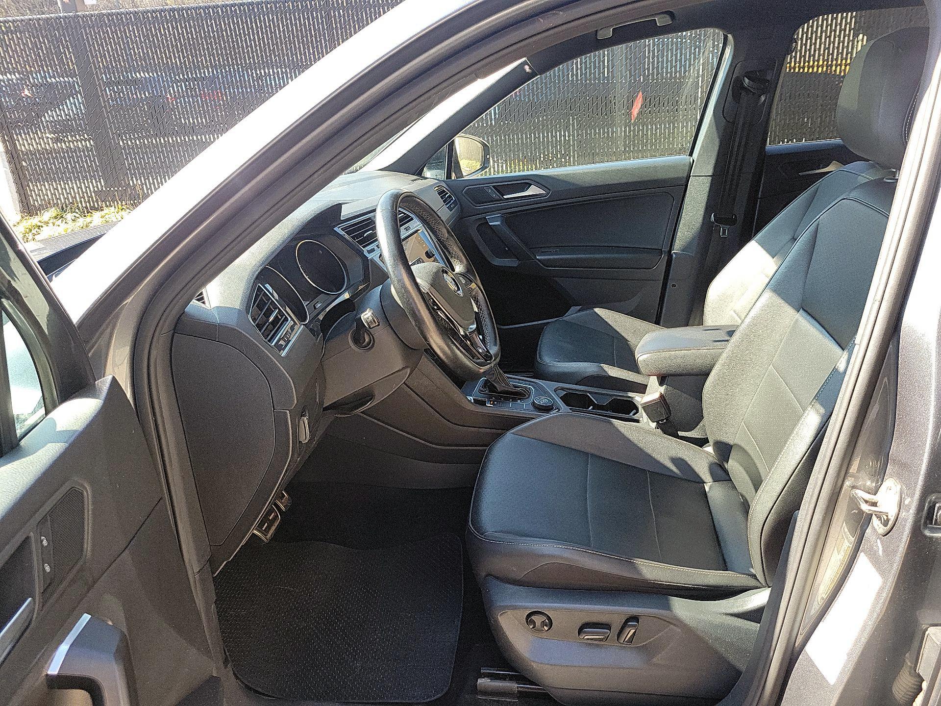 Thumbnail: 2021 Volkswagen Tiguan - 9