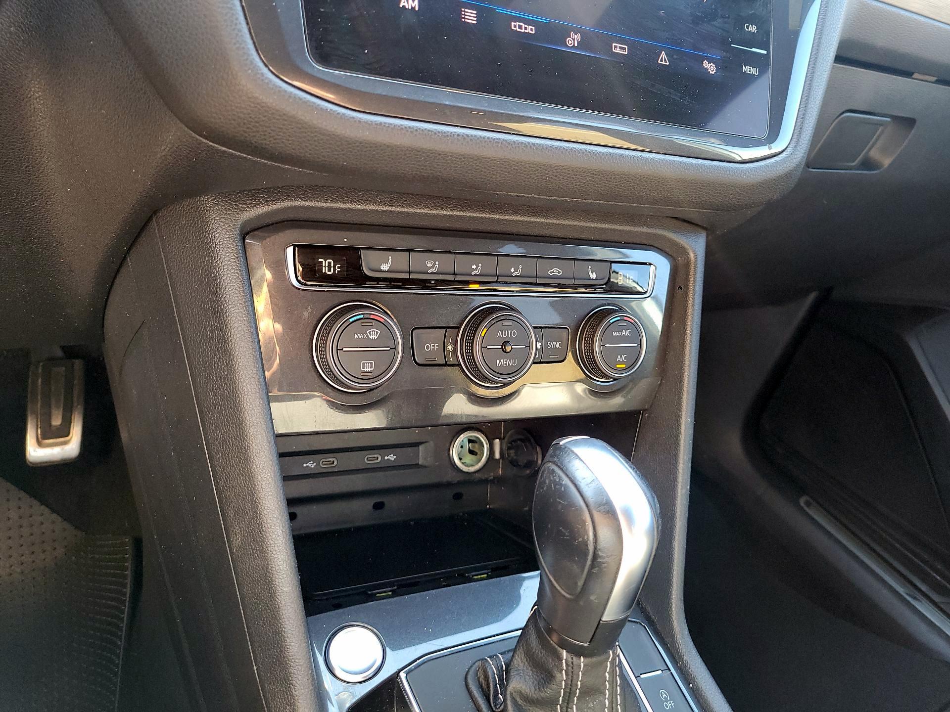 Thumbnail: 2021 Volkswagen Tiguan - 14