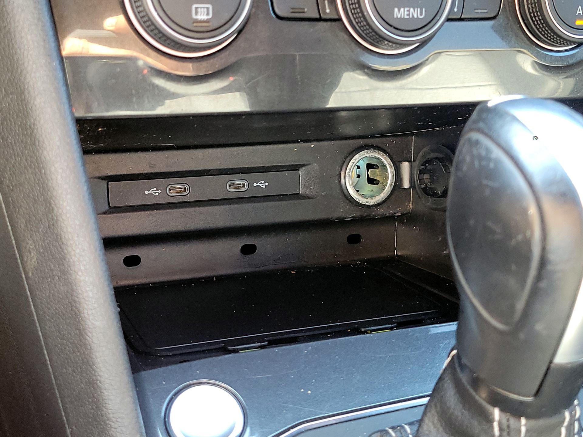 Thumbnail: 2021 Volkswagen Tiguan - 16