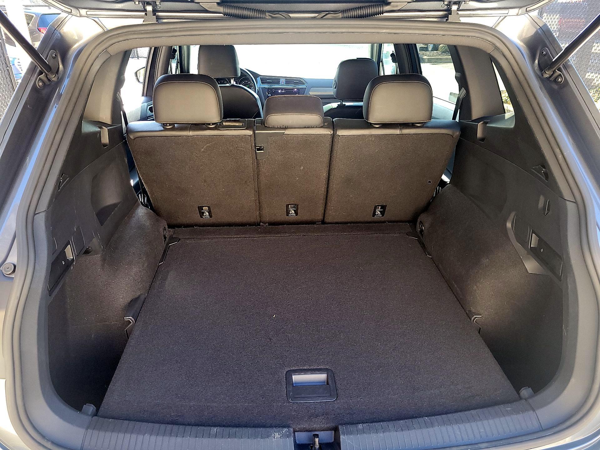 Thumbnail: 2021 Volkswagen Tiguan - 19