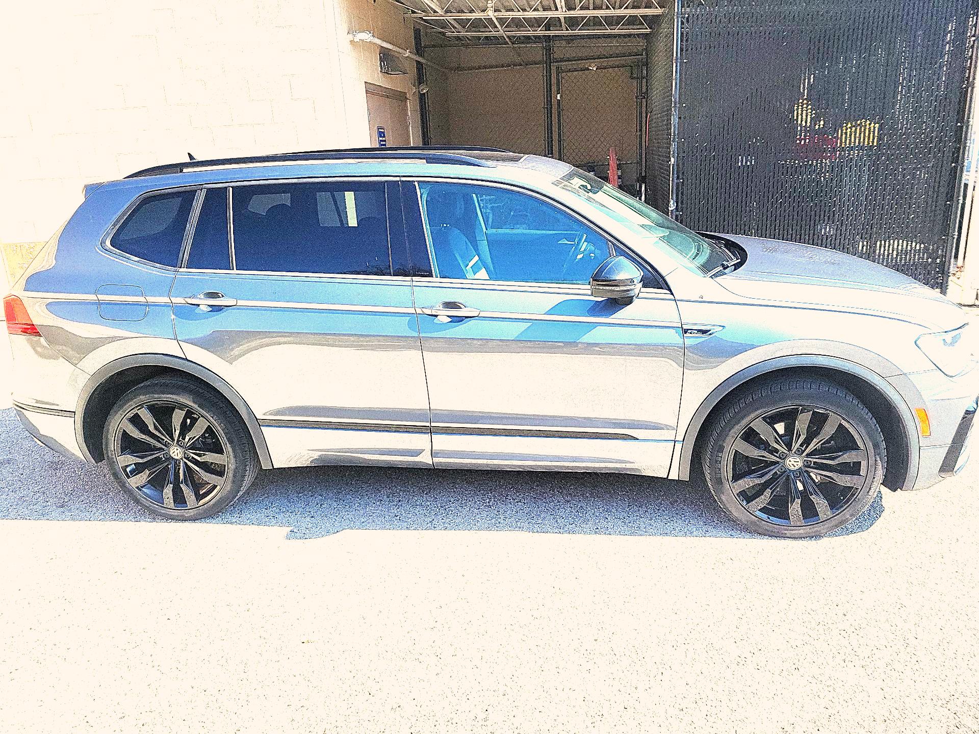 Thumbnail: 2021 Volkswagen Tiguan - 4