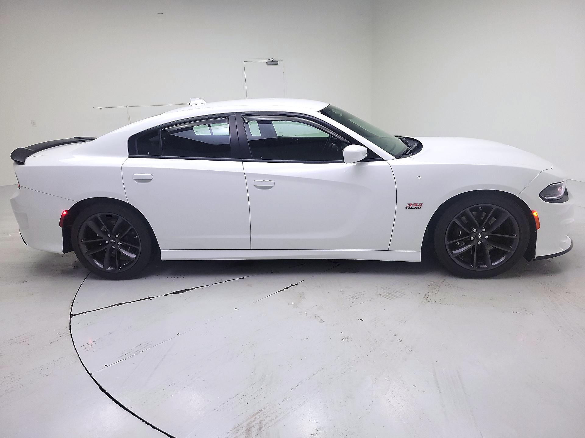 Thumbnail: 2019 Dodge Charger - 4