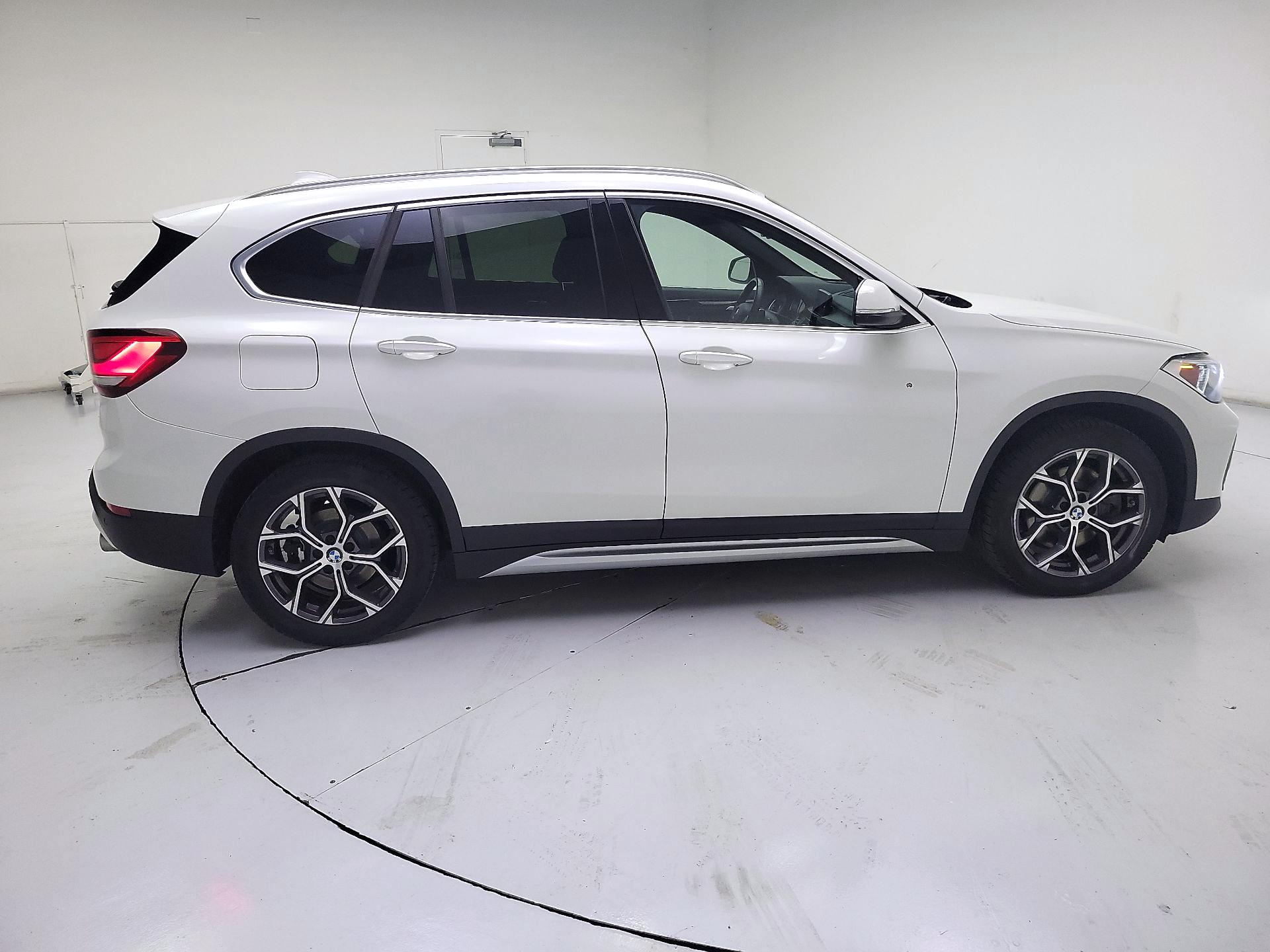 Thumbnail: 2020 BMW X1 - 4