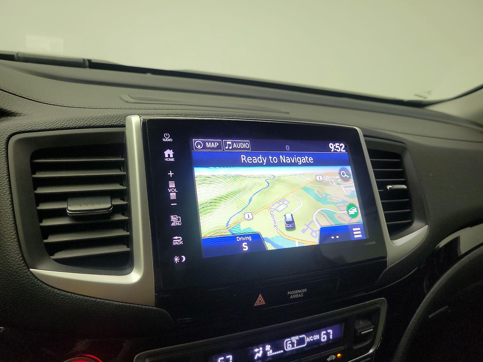 Thumbnail: 2017 Honda Pilot - 12