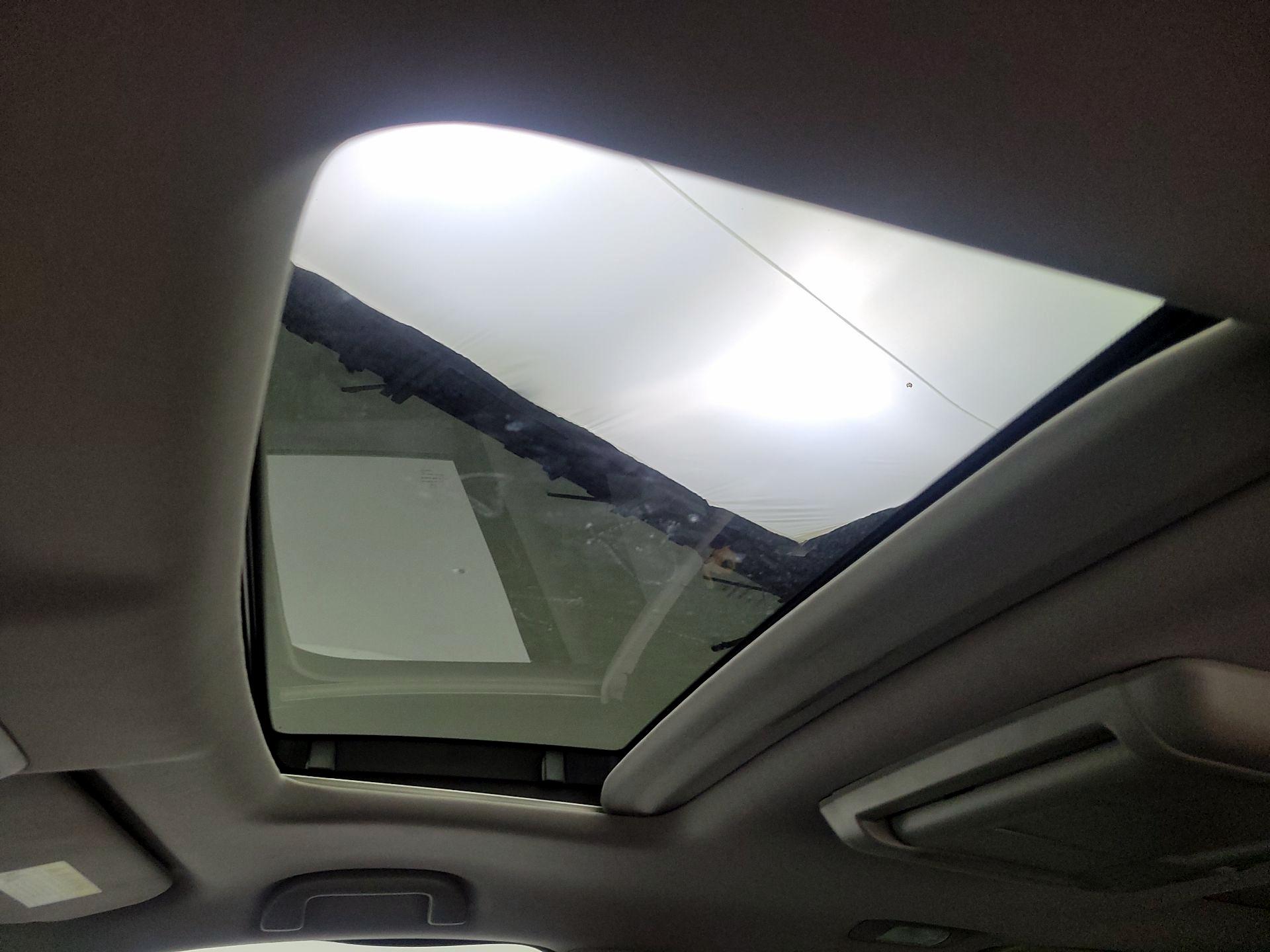 Thumbnail: 2017 Honda Pilot - 18