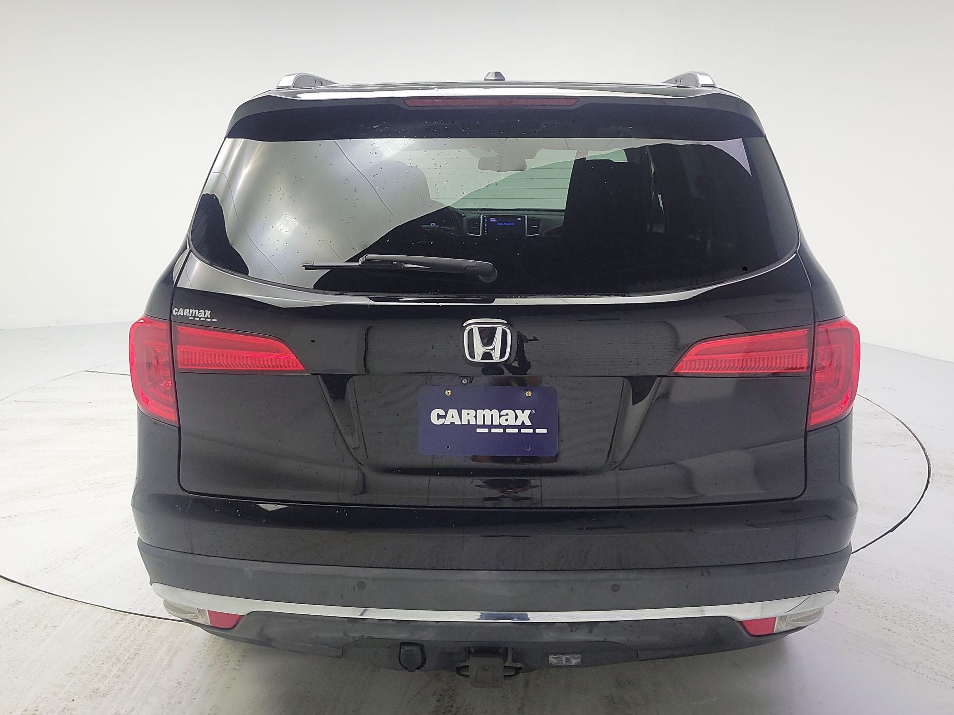 Thumbnail: 2017 Honda Pilot - 6