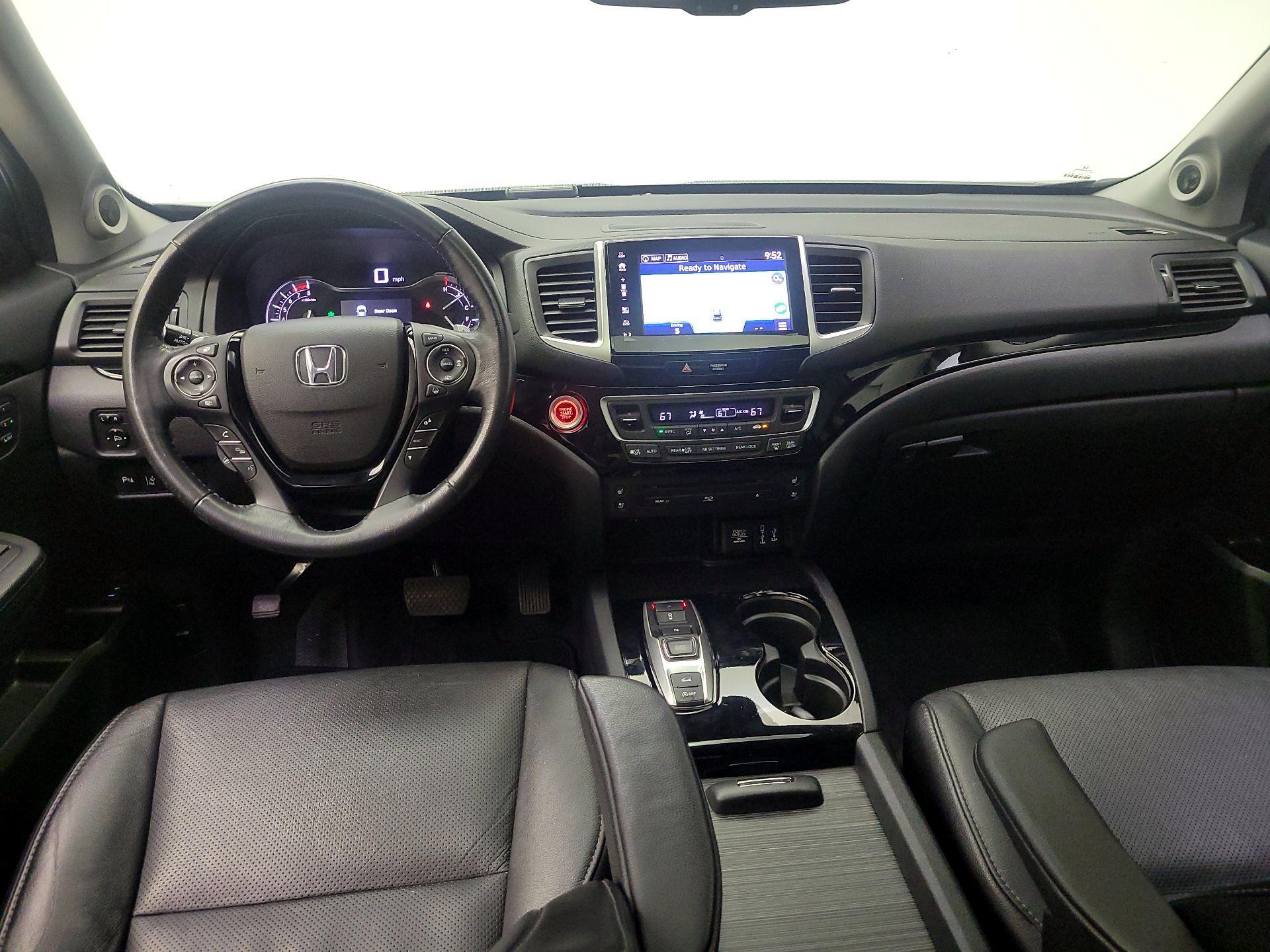 Thumbnail: 2017 Honda Pilot - 8