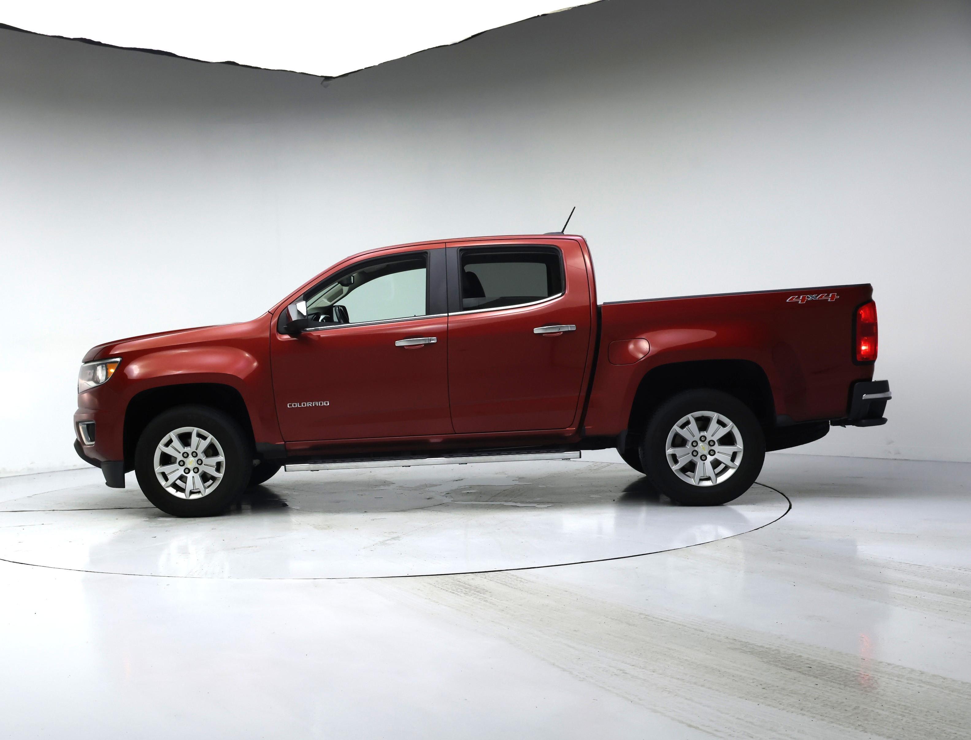 Thumbnail: 2015 Chevrolet Colorado - 3