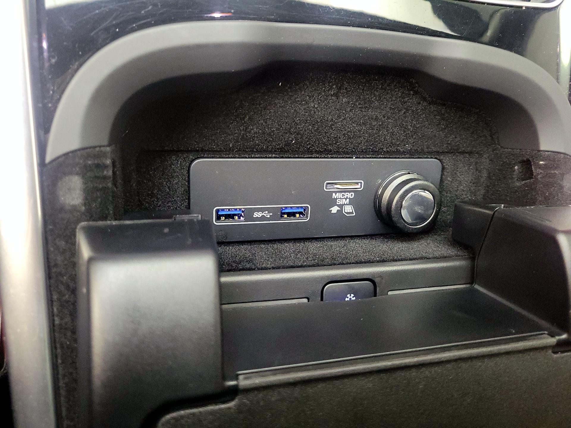 Thumbnail: 2022 Land Rover Range Rover Sport - 17