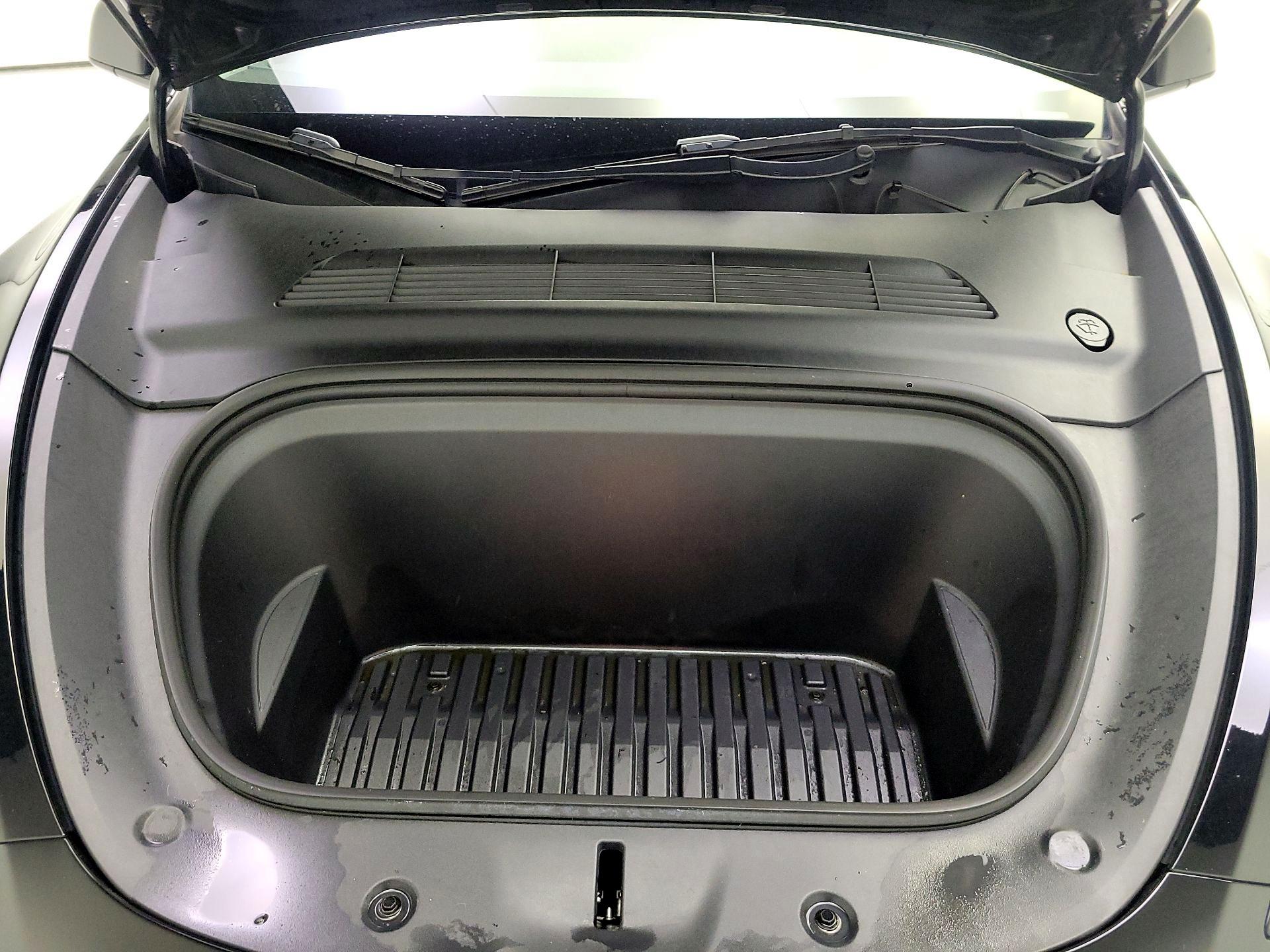 Thumbnail: 2023 Tesla Model Y - 19