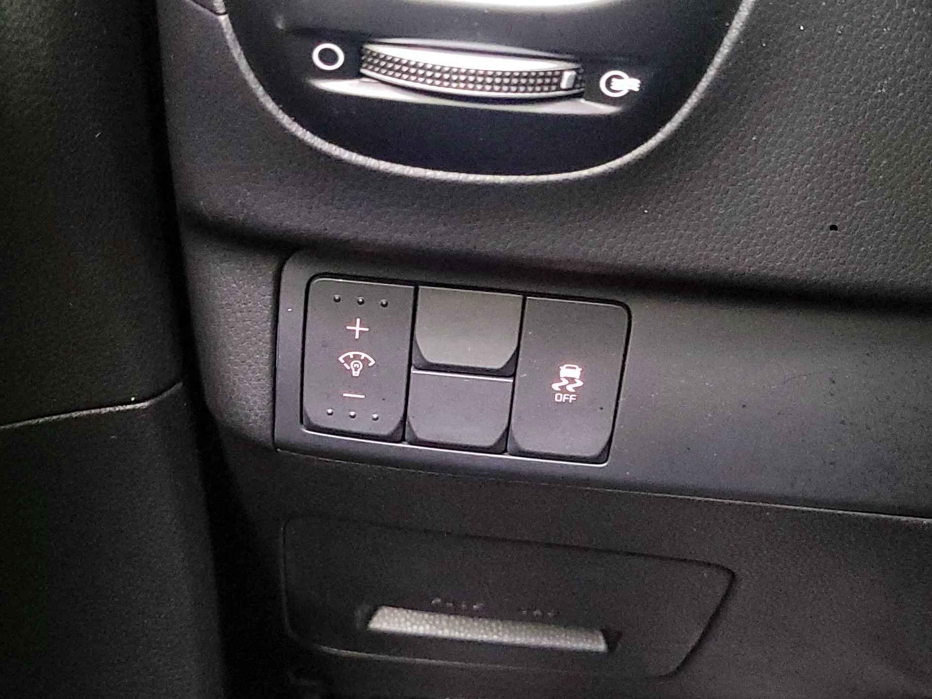 Thumbnail: 2016 Kia Soul - 11