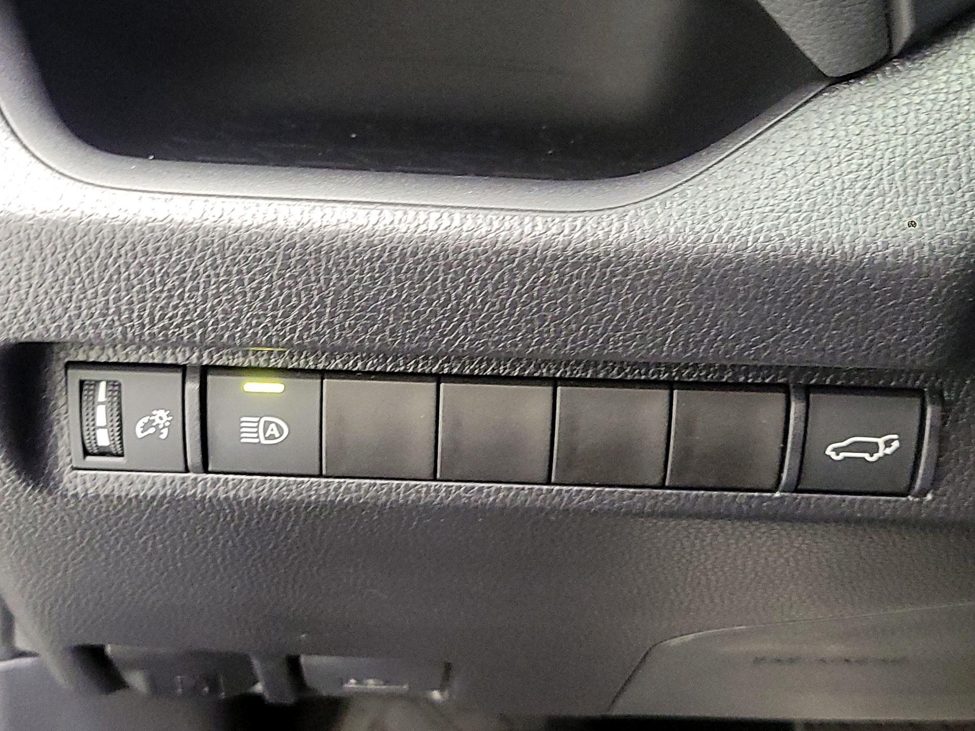 Thumbnail: 2024 Toyota RAV4 - 11