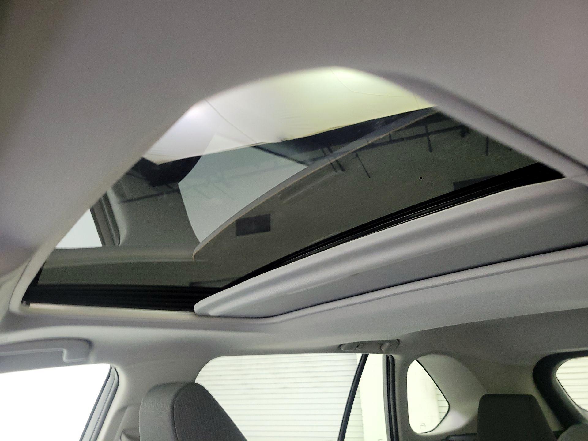 Thumbnail: 2024 Toyota RAV4 - 17