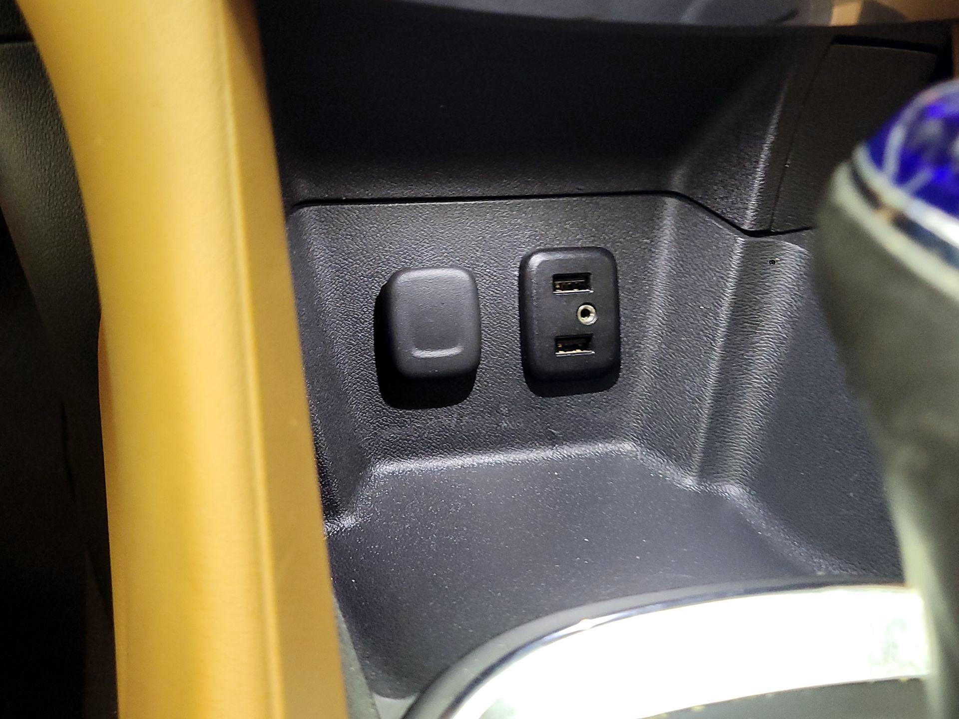 Thumbnail: 2017 Chevrolet Volt - 17