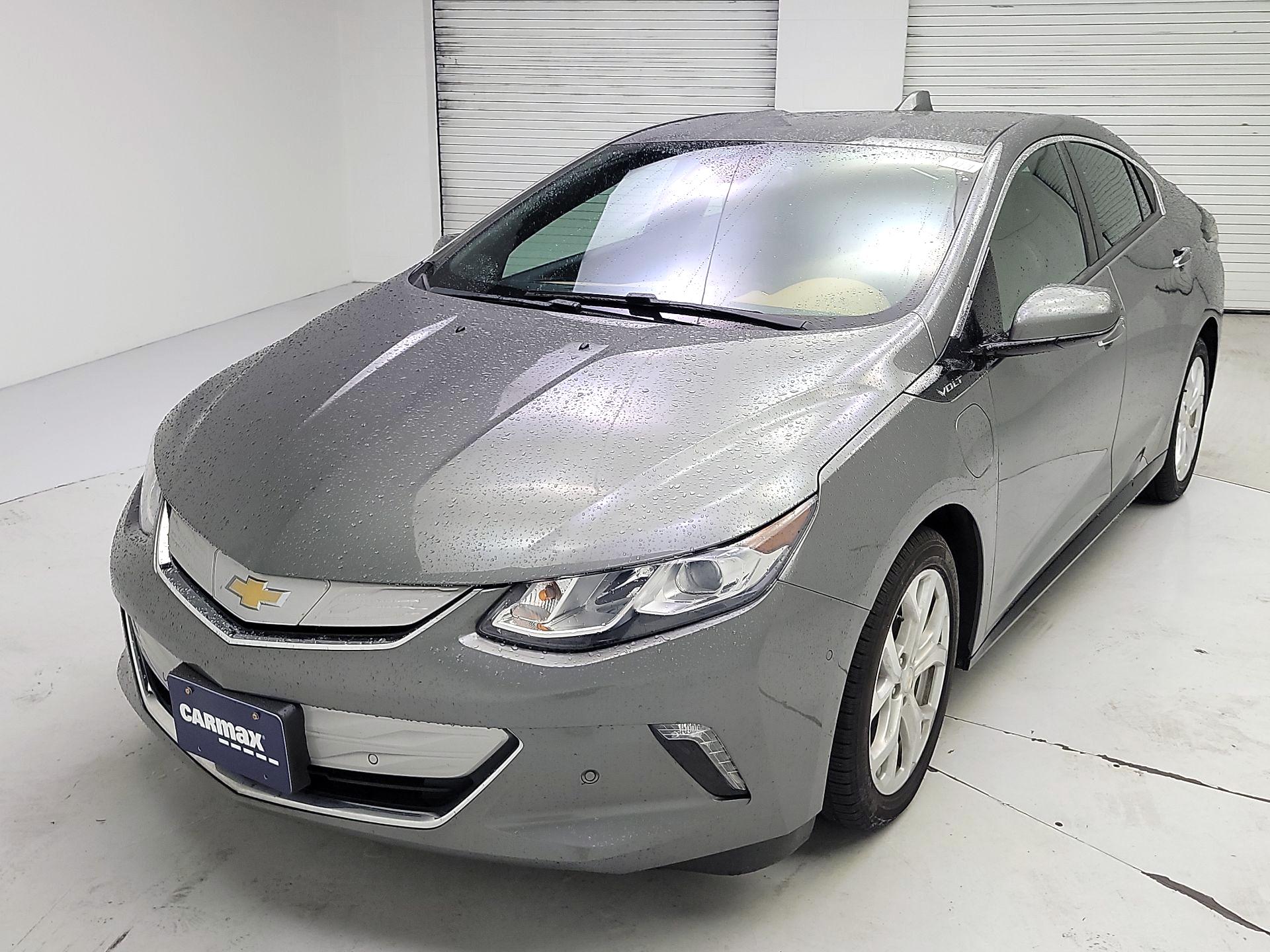 Thumbnail: 2017 Chevrolet Volt - 3