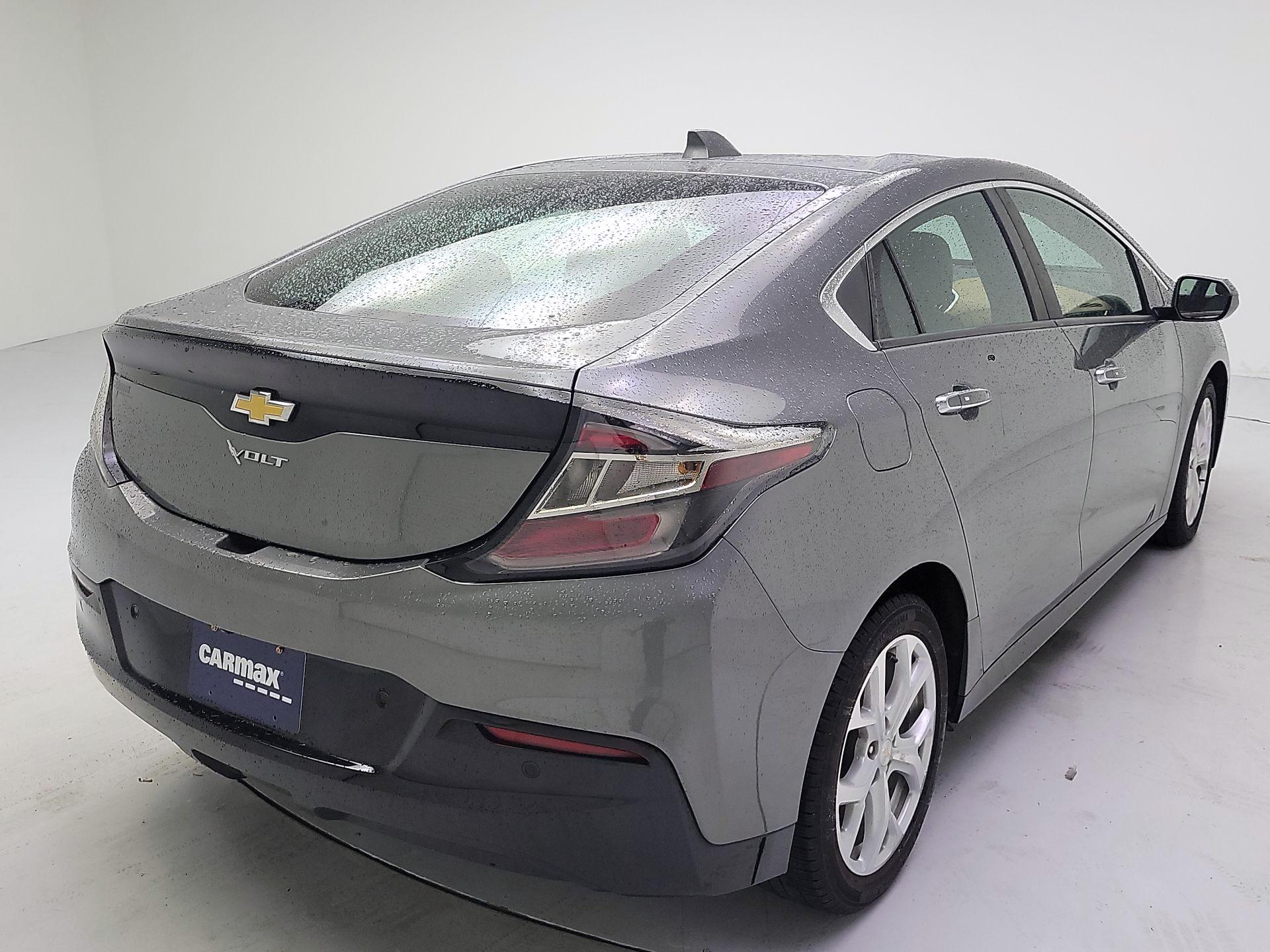Thumbnail: 2017 Chevrolet Volt - 5