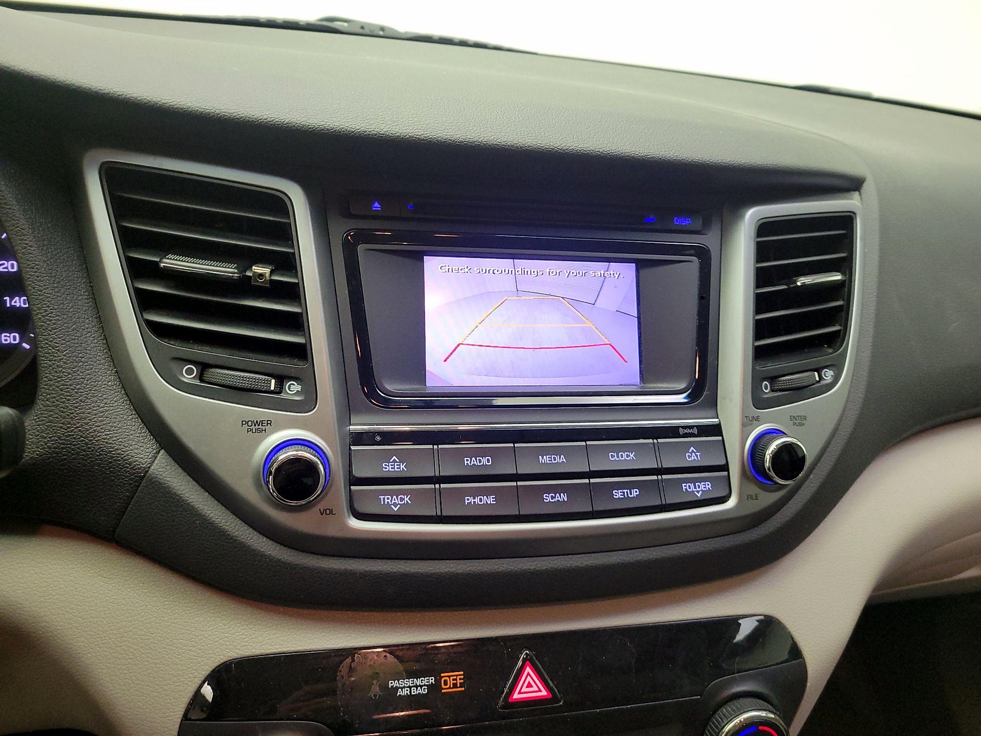 Thumbnail: 2016 Hyundai Tucson - 12