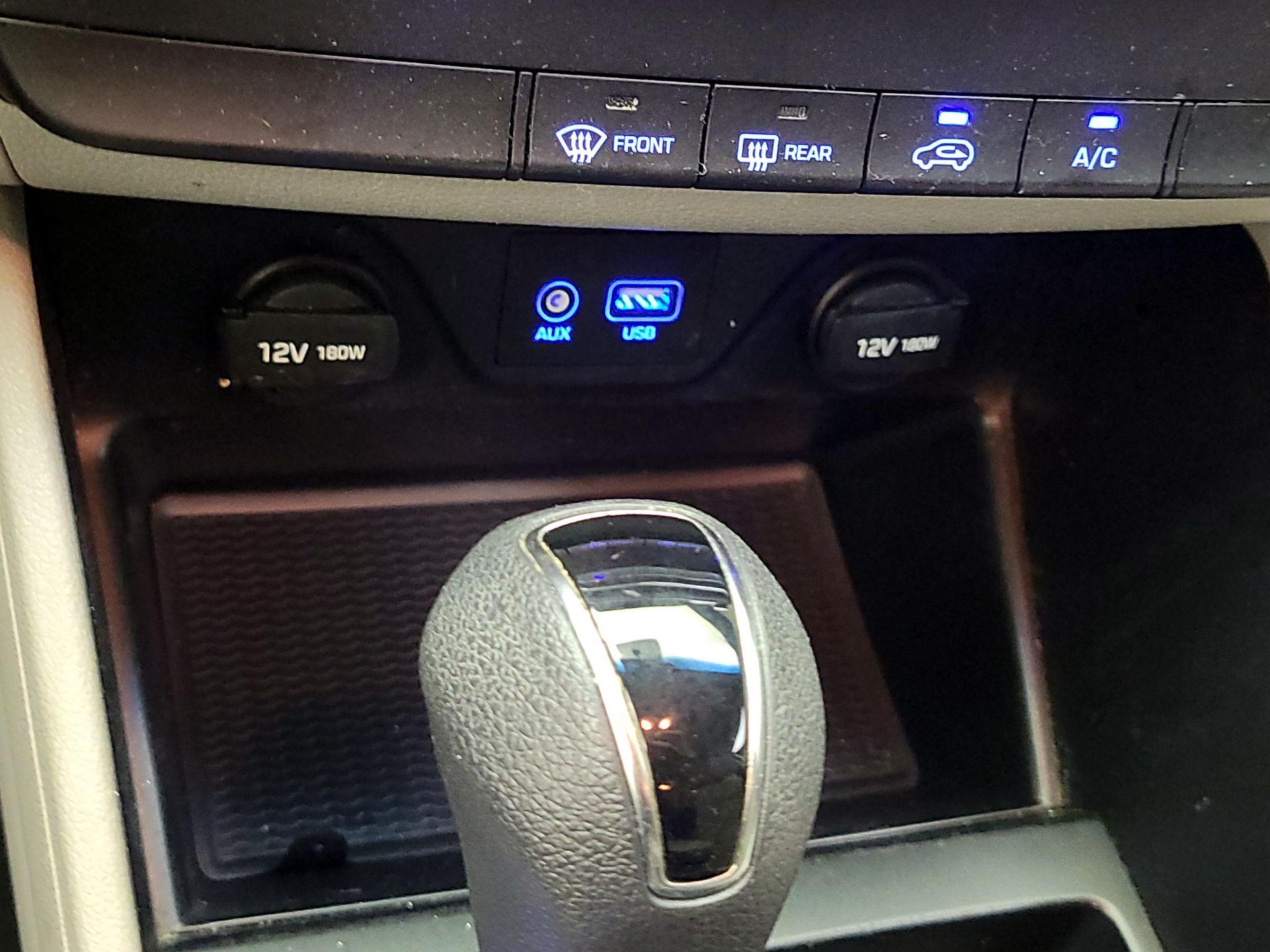 Thumbnail: 2016 Hyundai Tucson - 16