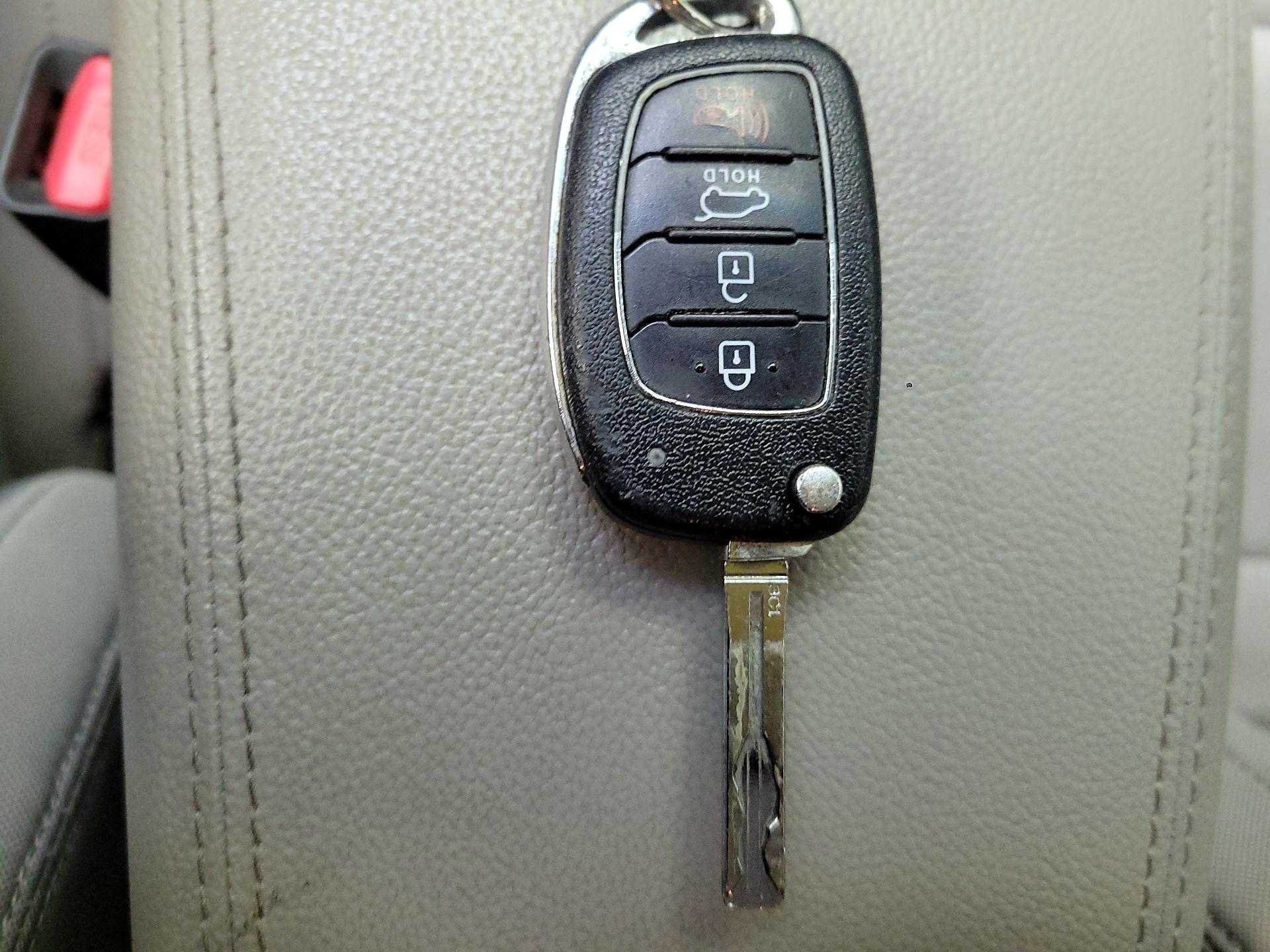 Thumbnail: 2016 Hyundai Tucson - 20