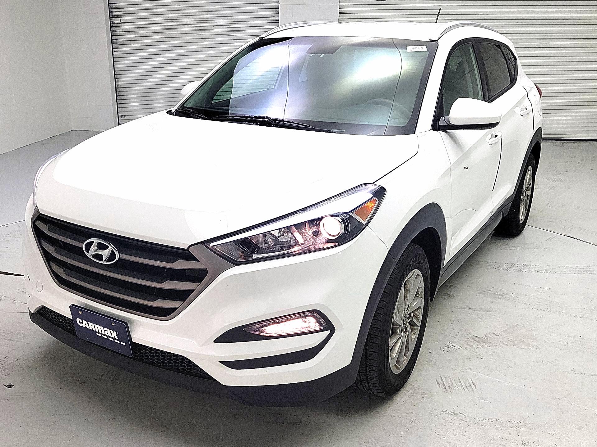 Thumbnail: 2016 Hyundai Tucson - 3