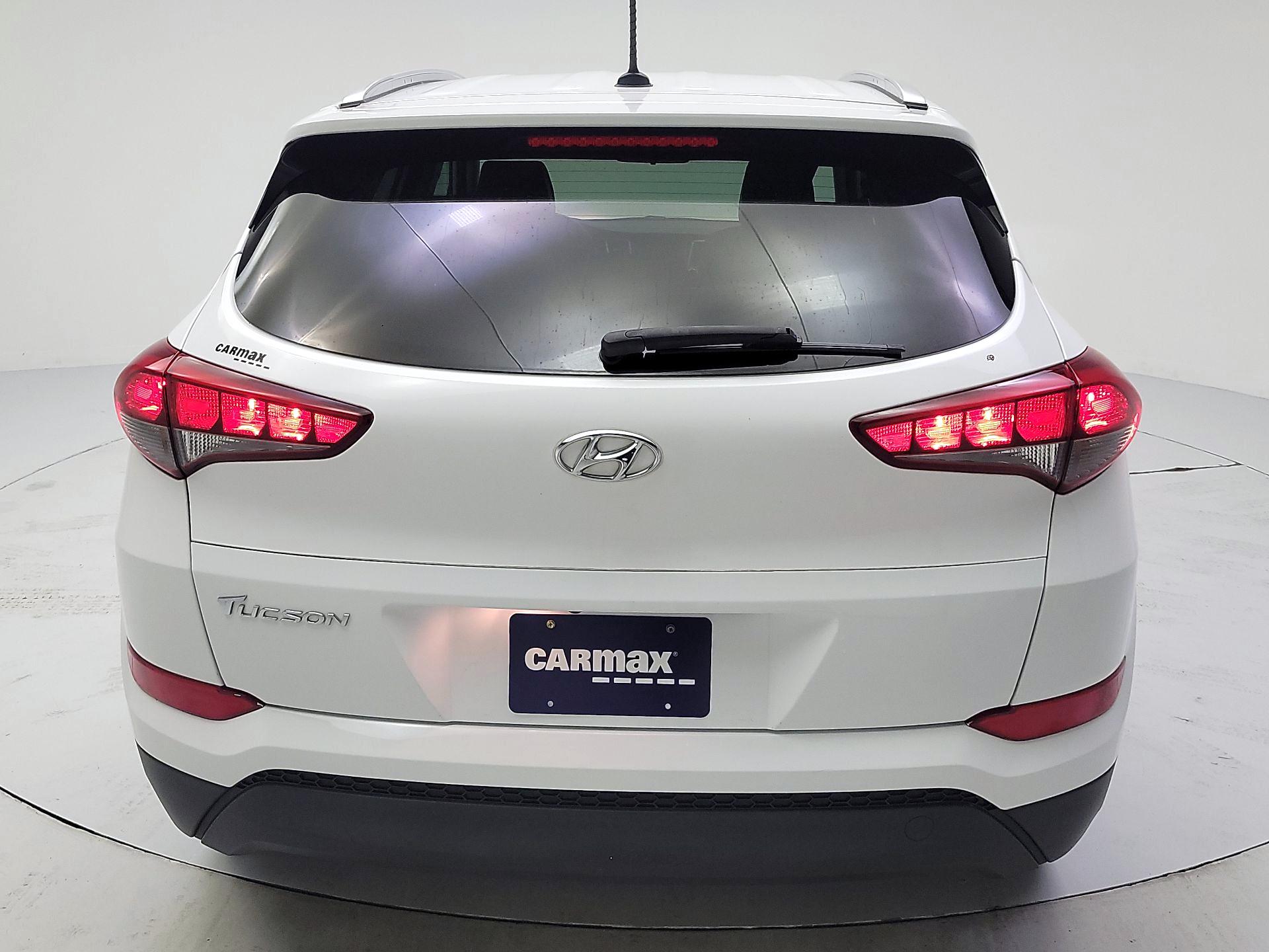 Thumbnail: 2016 Hyundai Tucson - 6