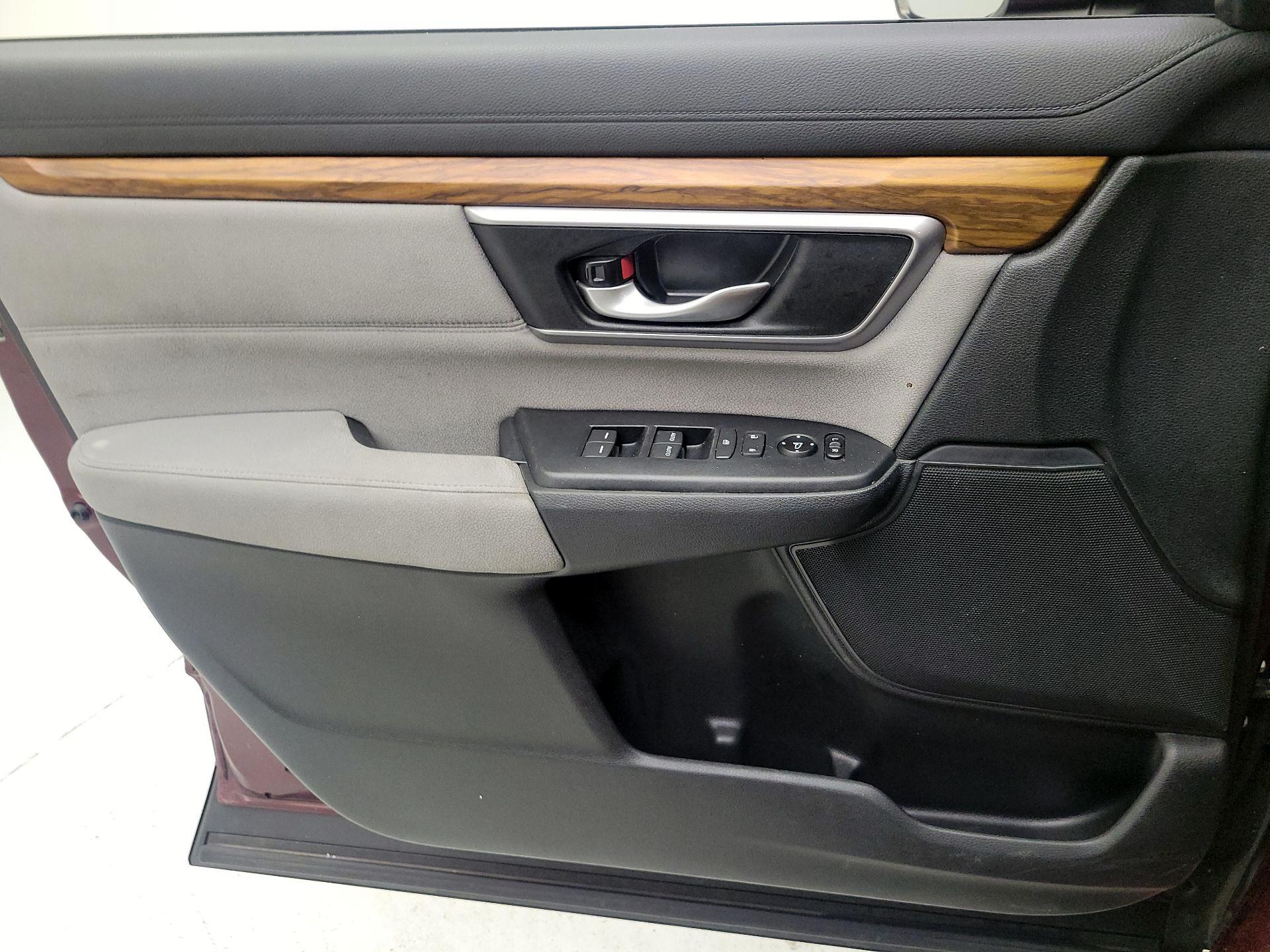 Thumbnail: 2017 Honda CR-V - 10