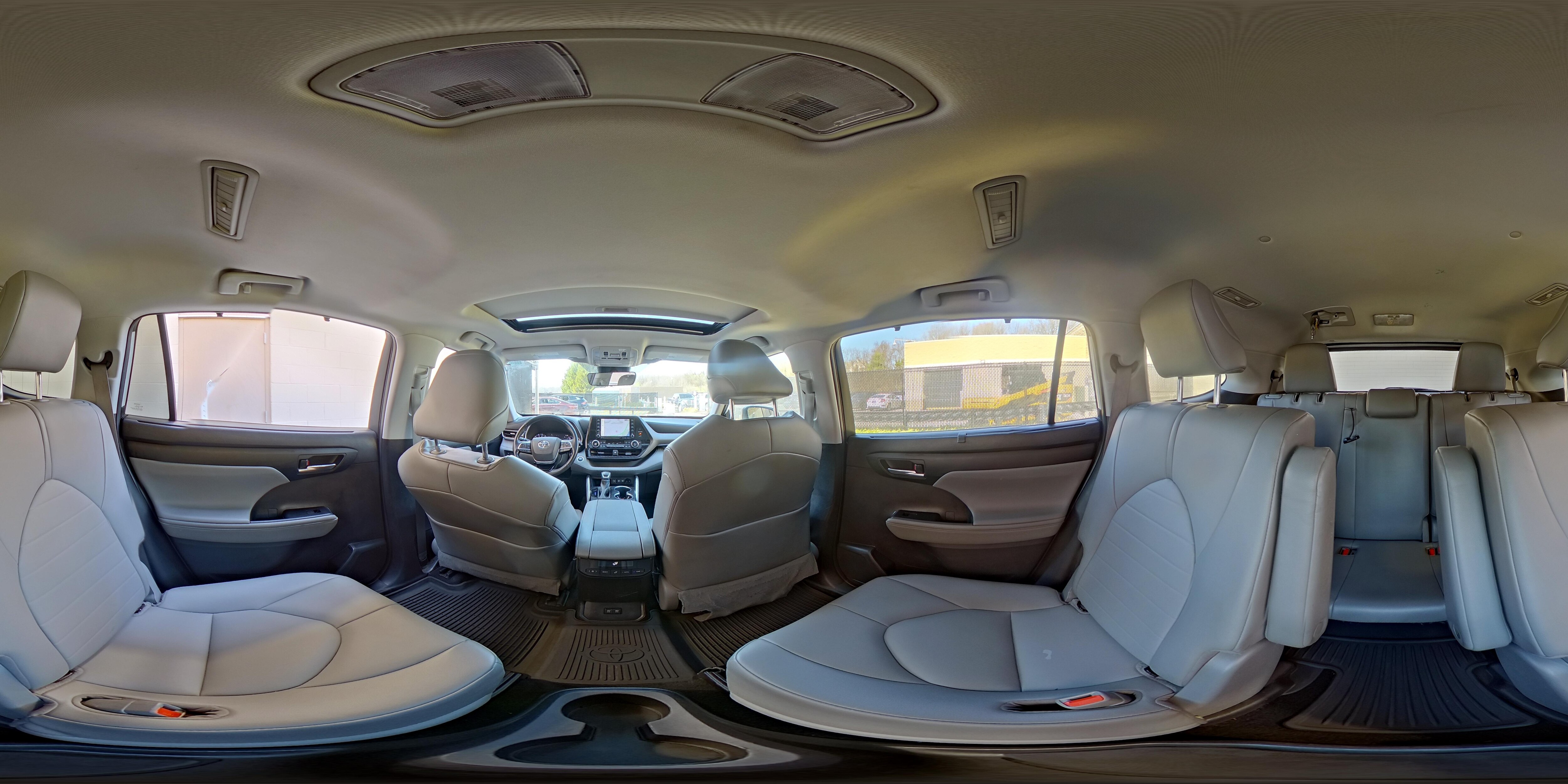 2021 Toyota Highlander XLE - Photo 25