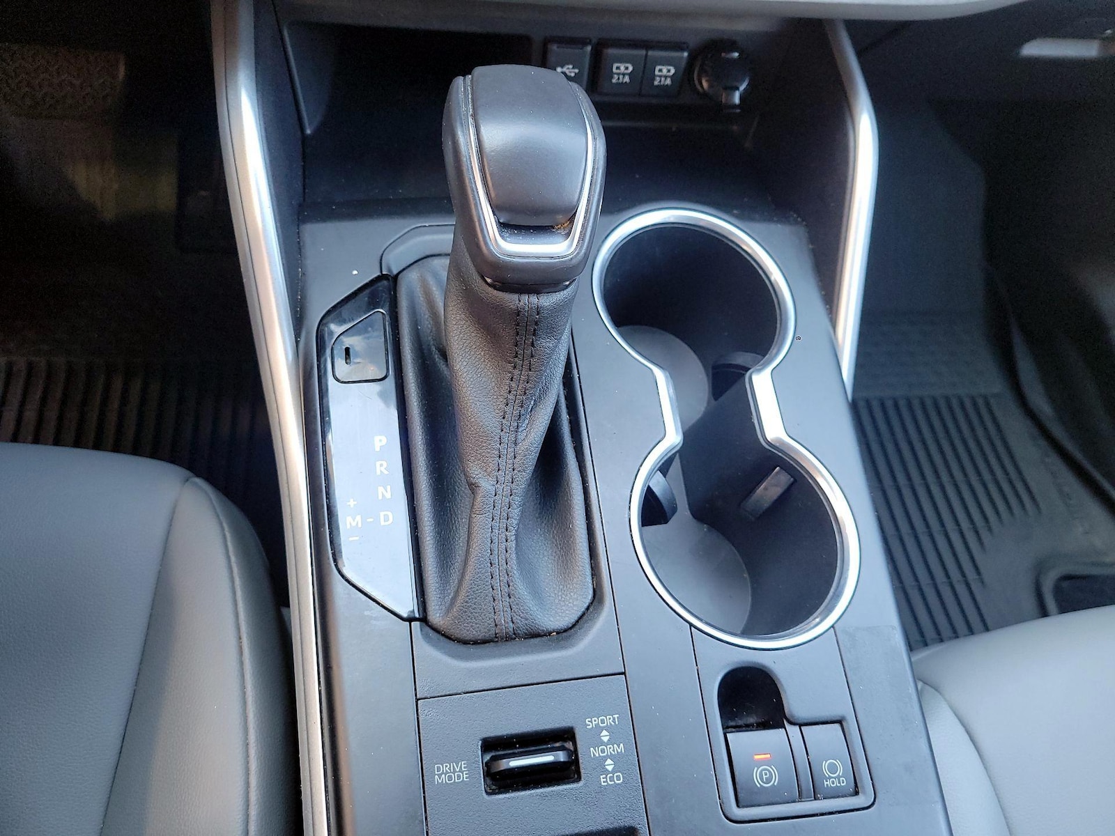 2021 Toyota Highlander XLE - Photo 17