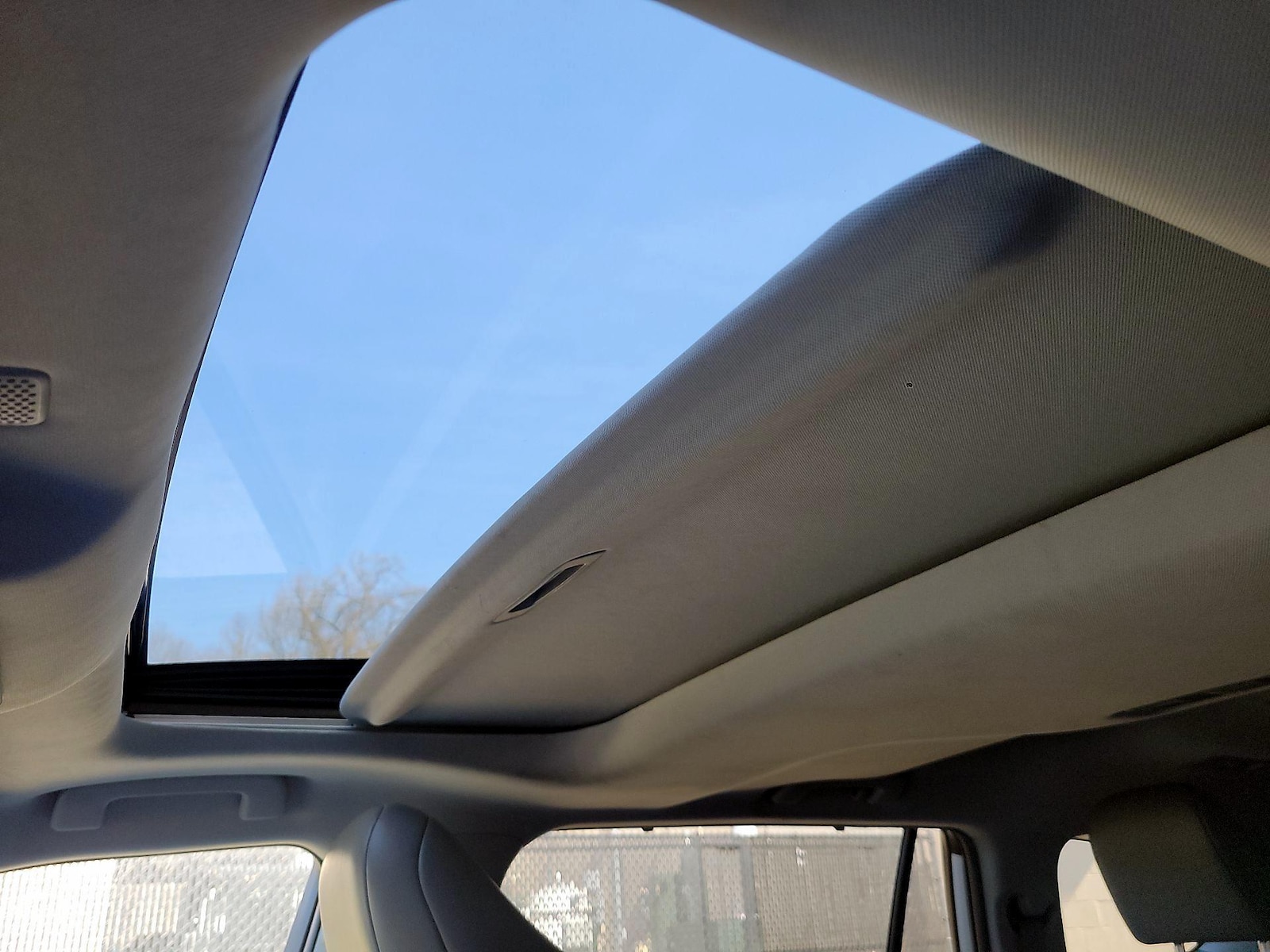 2021 Toyota Highlander XLE - Photo 19