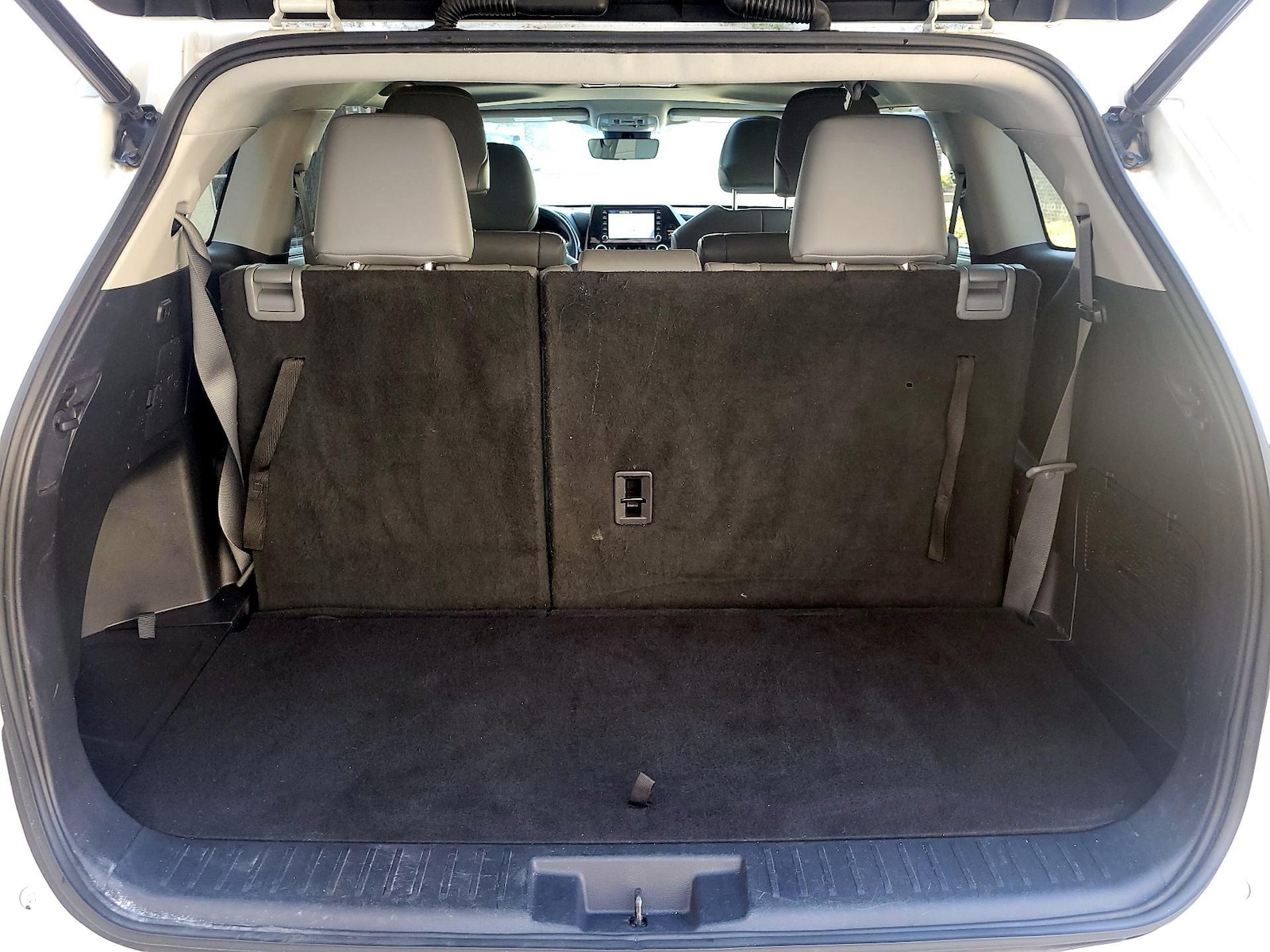 2021 Toyota Highlander XLE - Photo 21