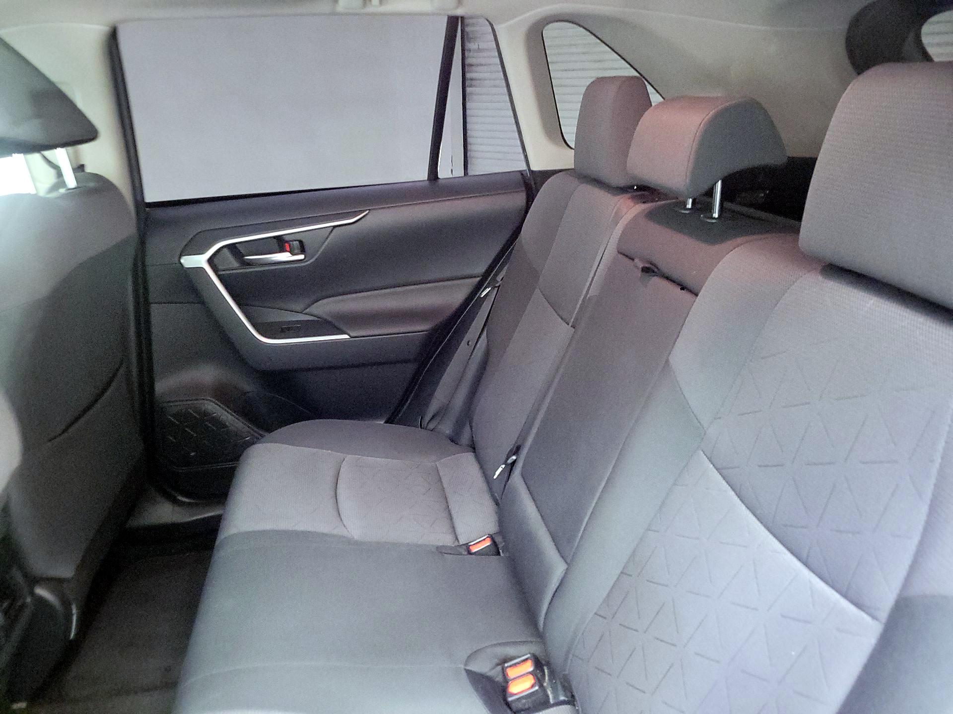 Thumbnail: 2019 Toyota RAV4 - 18