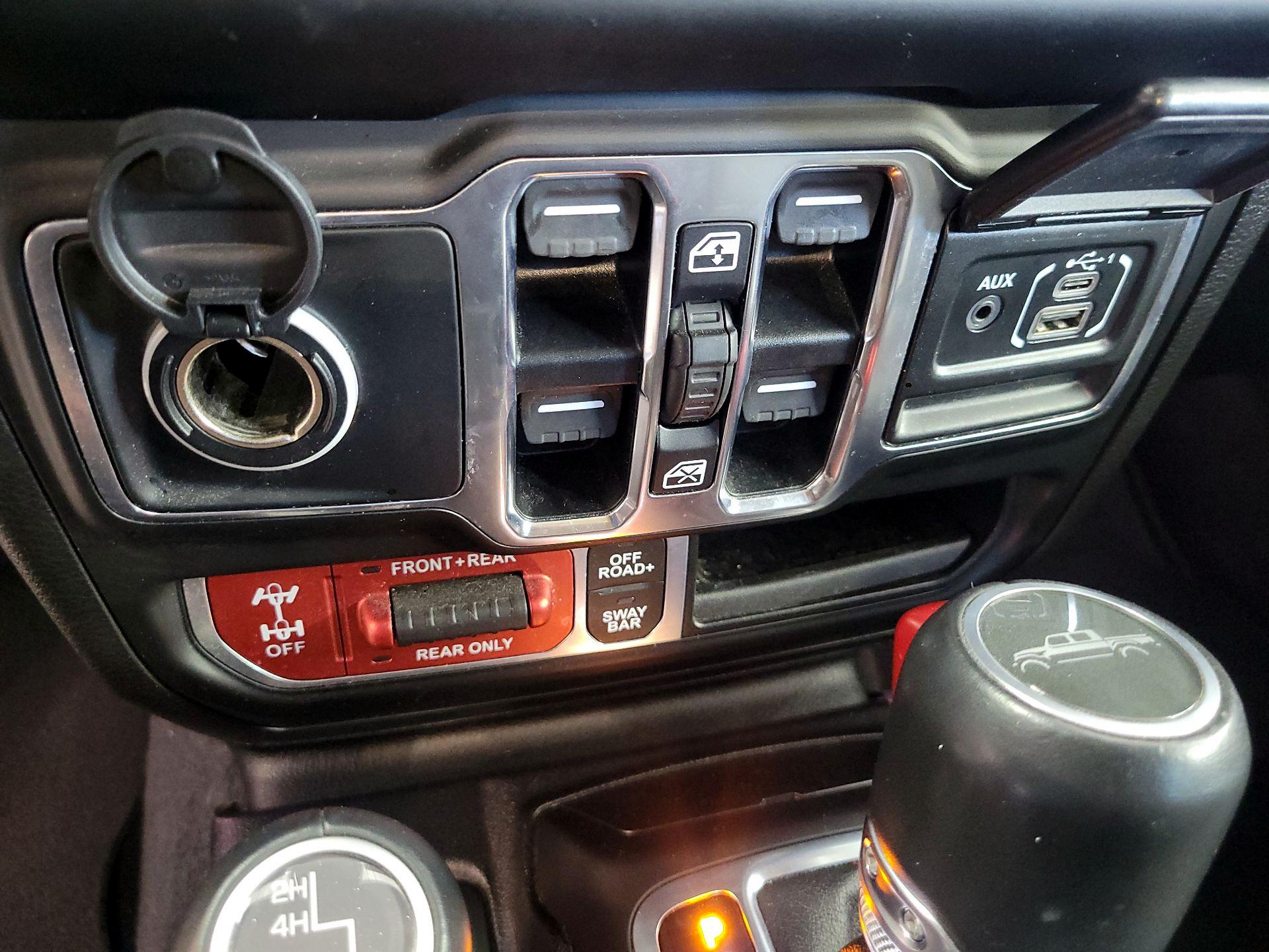 Thumbnail: 2020 Jeep Gladiator - 19