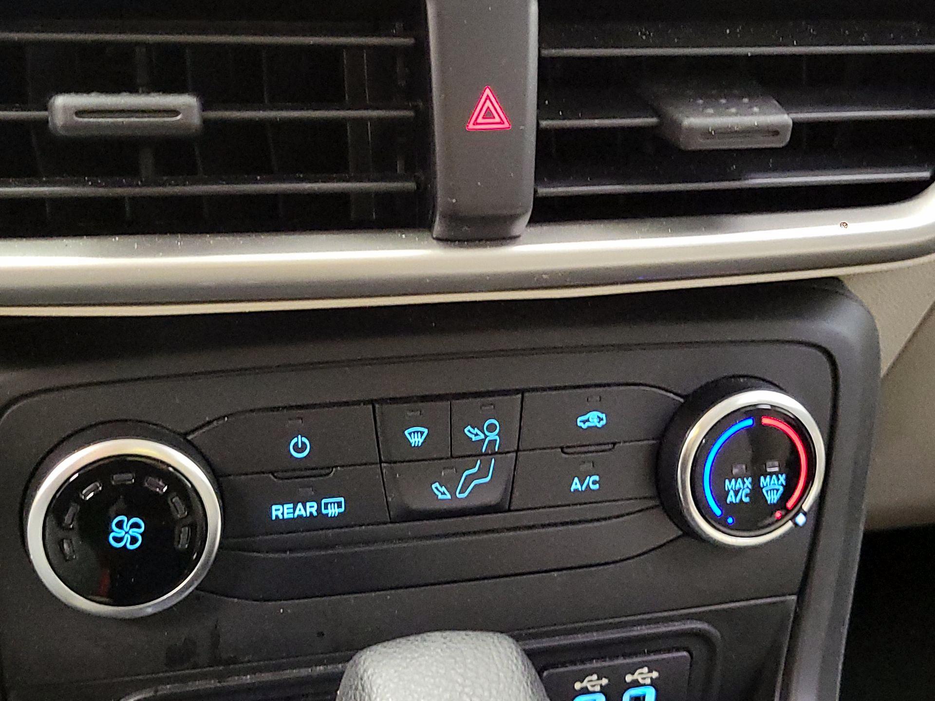 Thumbnail: 2020 Ford EcoSport - 16