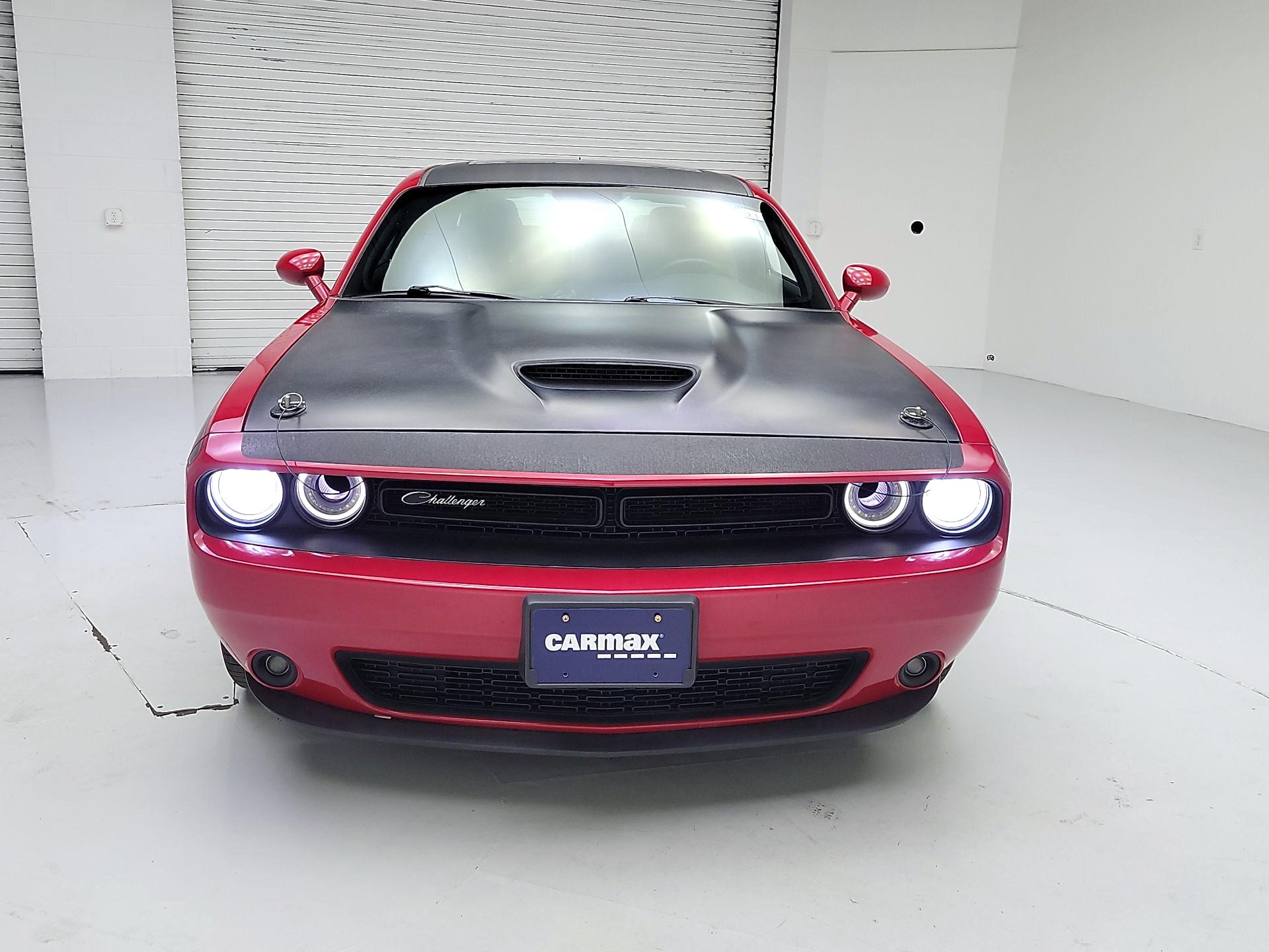 Thumbnail: 2017 Dodge Challenger - 2