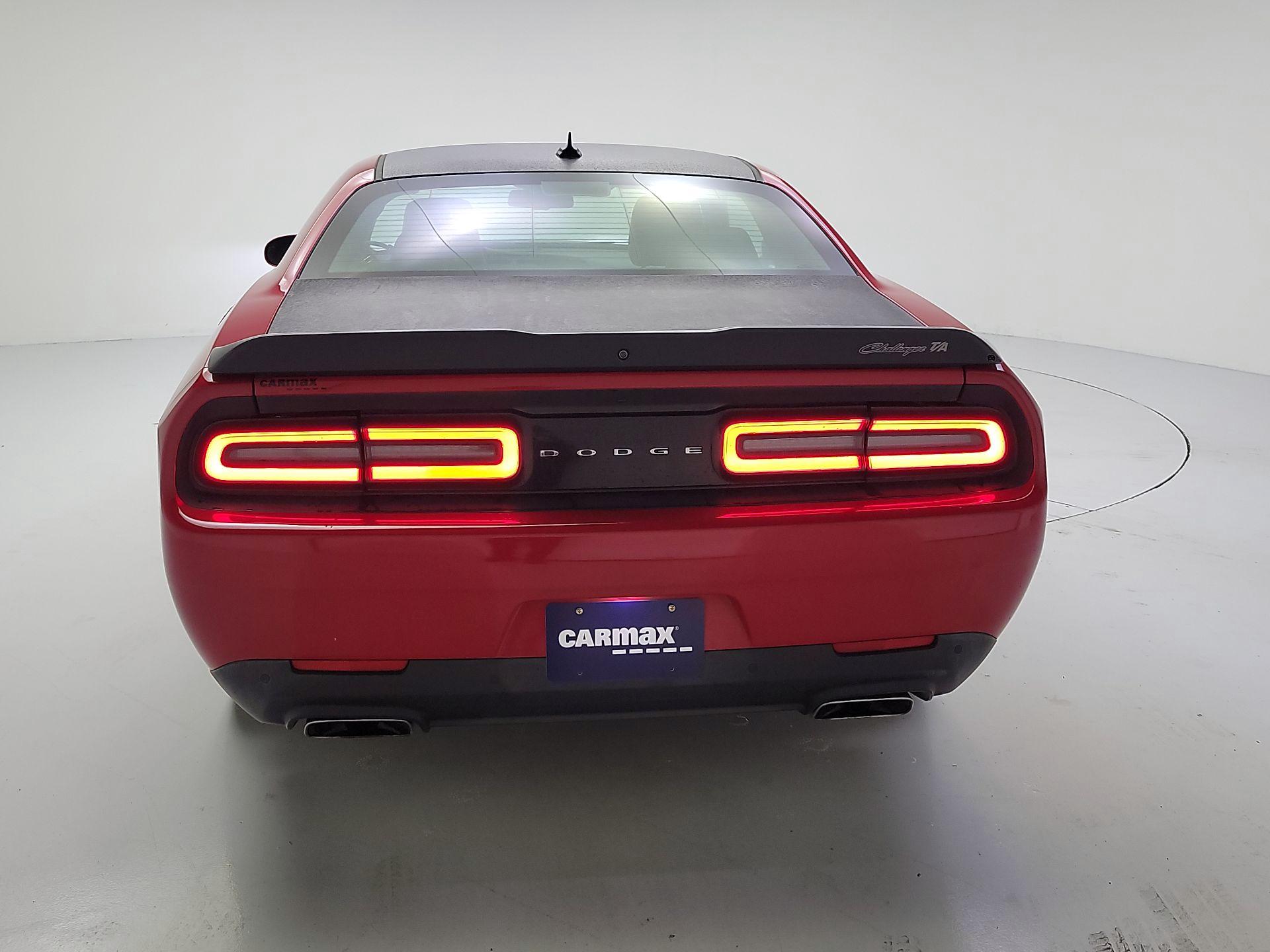 Thumbnail: 2017 Dodge Challenger - 6