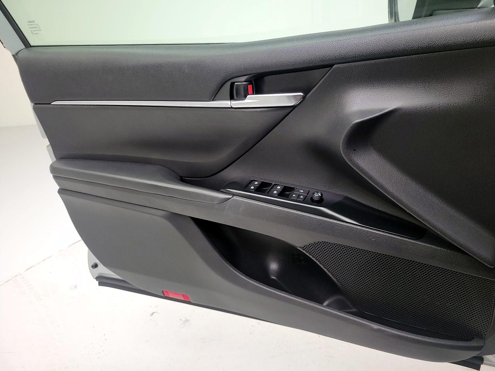 Thumbnail: 2020 Toyota Camry - 10