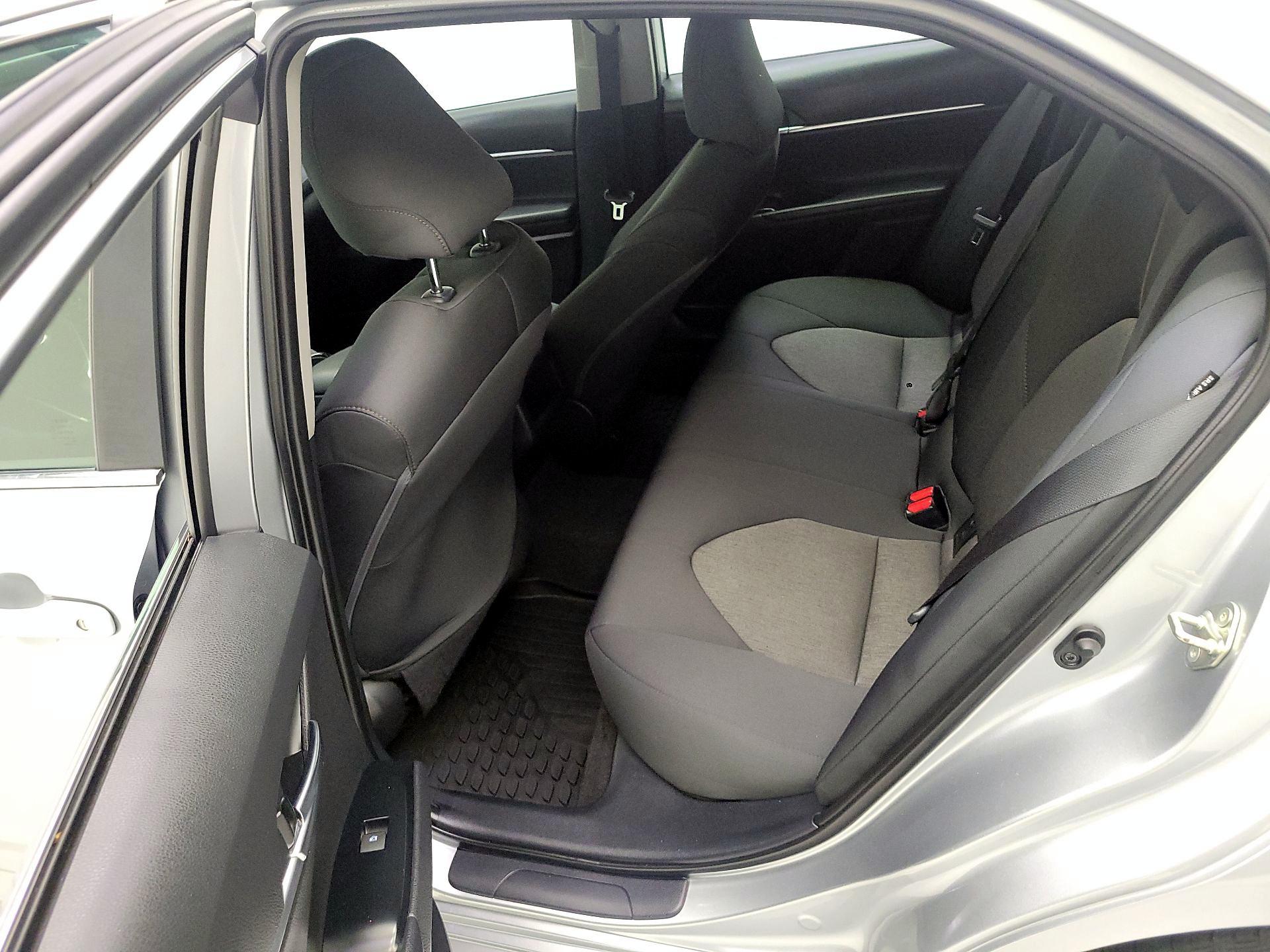 Thumbnail: 2020 Toyota Camry - 17